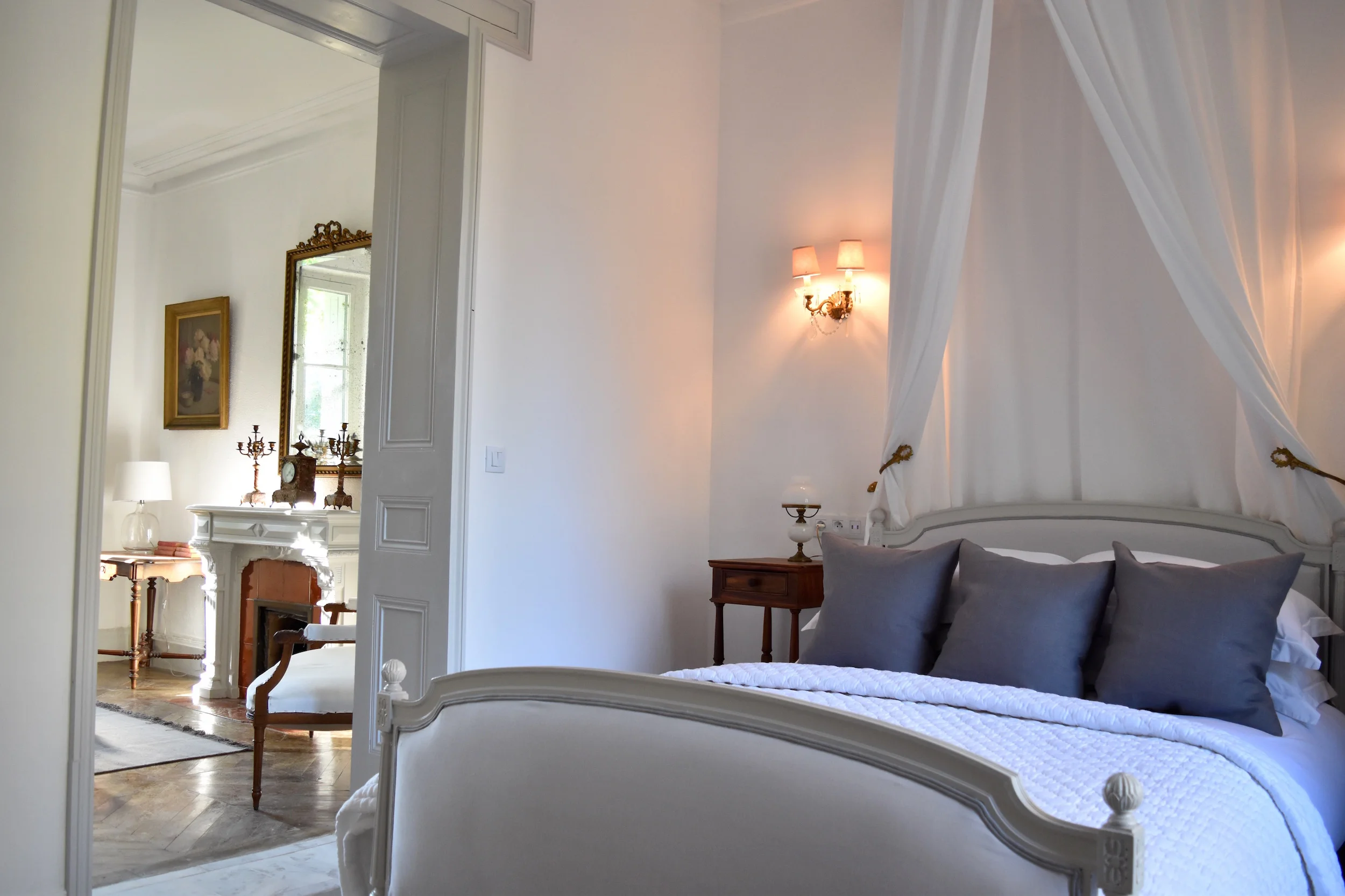 bed and salon.jpg