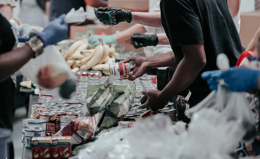 Empowering Everyday Women, Inc. feeds the hungry by providing food supplies, donations, and direct support to food banks. (Credit: Joel Muniz)
