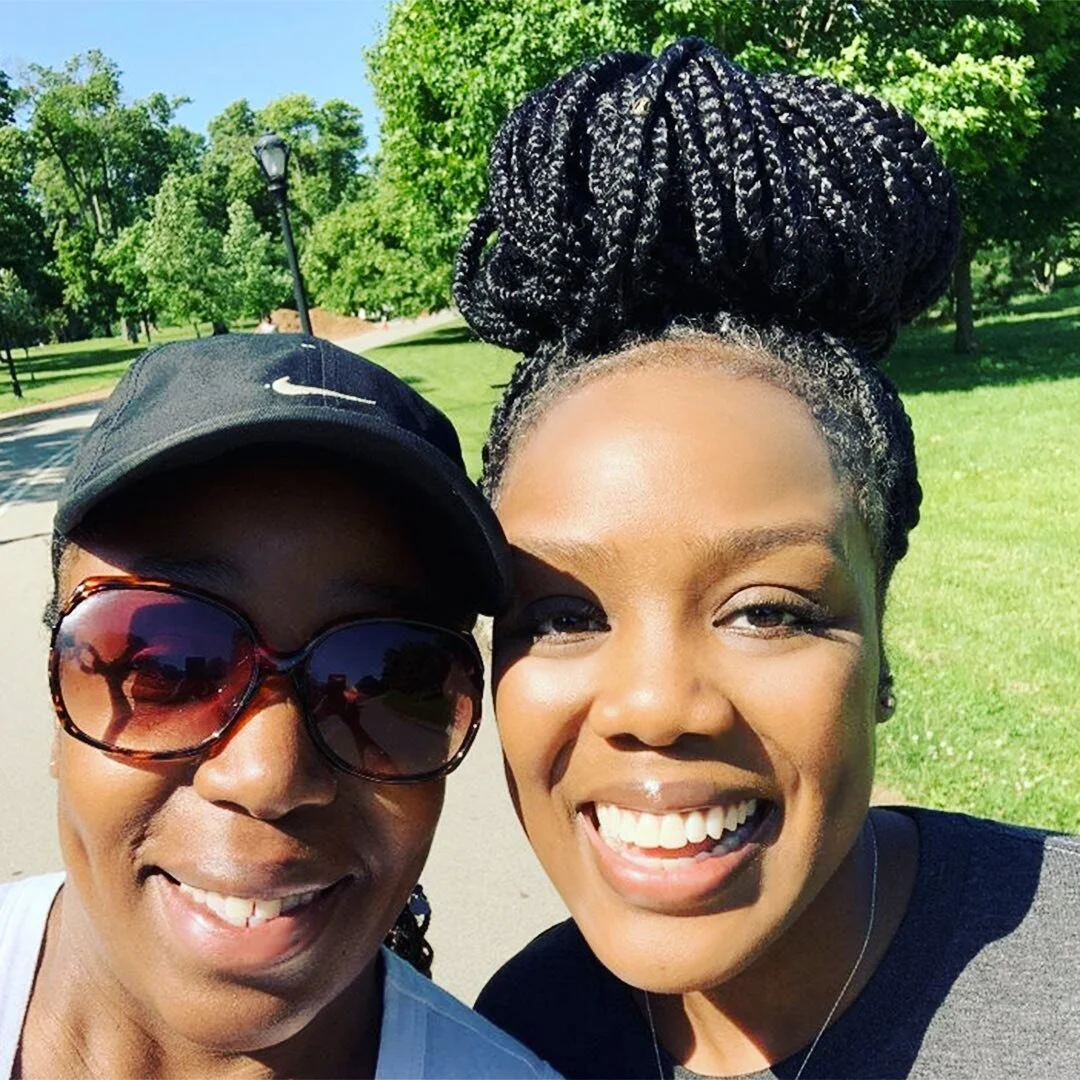 This picture means so much to me. It’s me with my big sister @shavetteyoung yesterday morning. After all I went through in 2019, I didn’t leave the house unless I was going to the doctor. For months, Shavette would reach out, encourage me