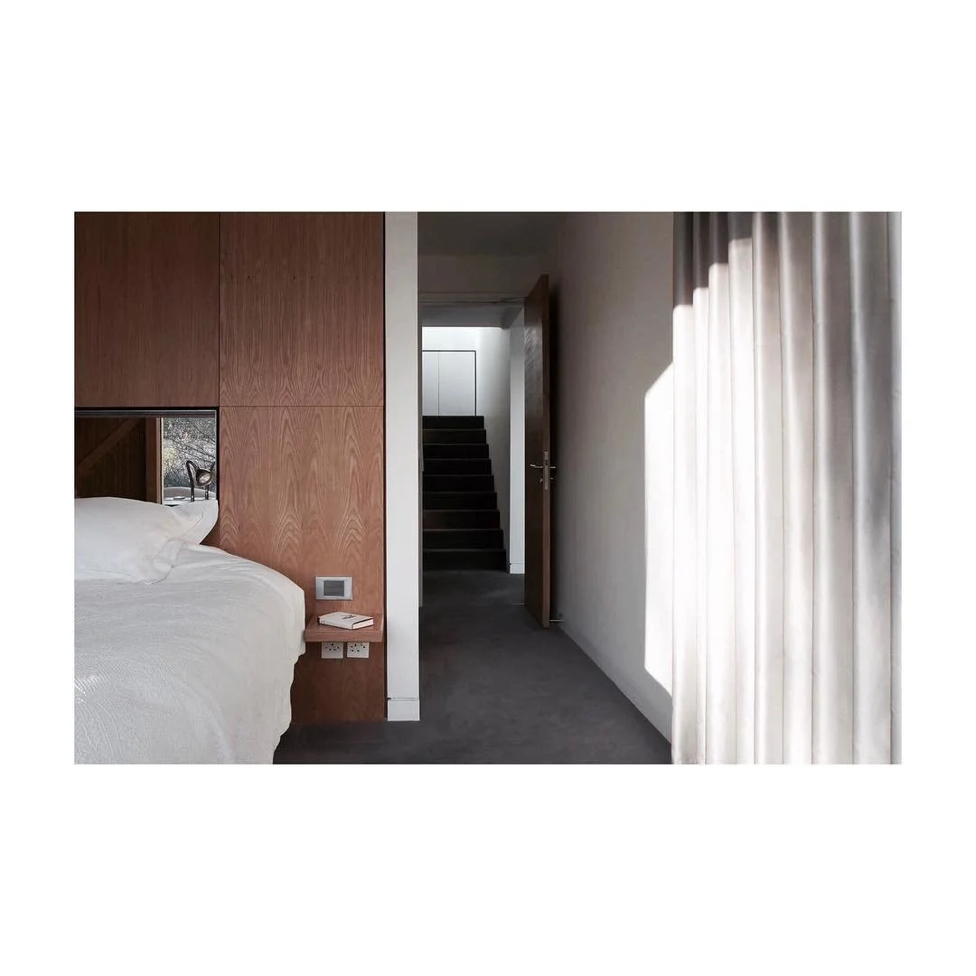 This bedroom has a combination of materials that combined give this minimal space a sense of warmth #bedroom #materials #textures #warmth #space