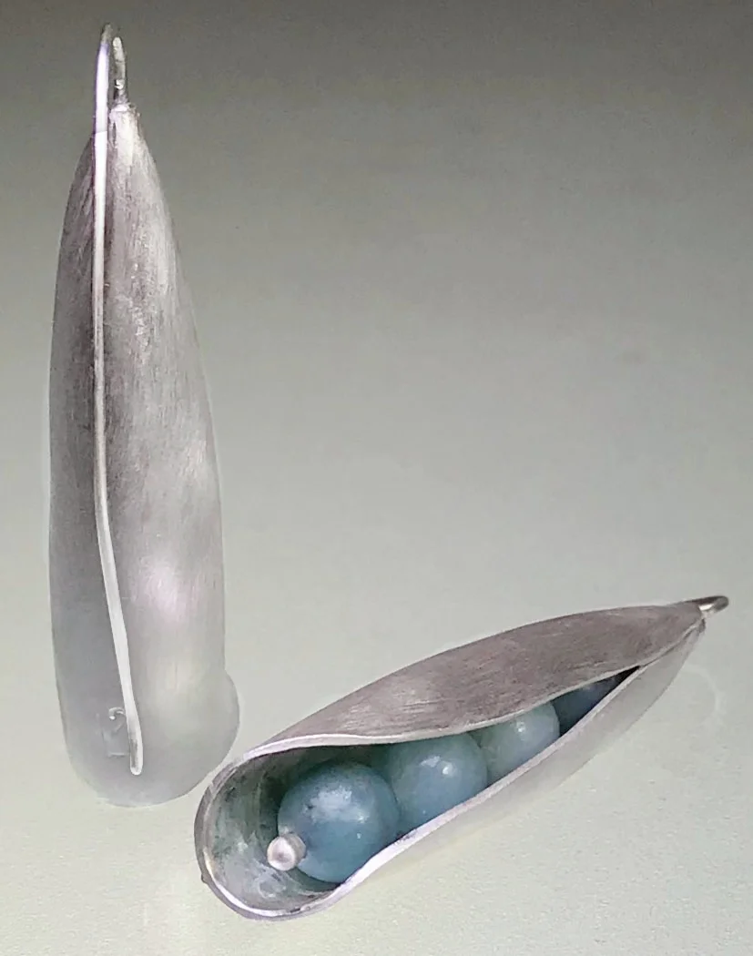 Sea Peas in Pod. Jade, 999, 925. 1.875” x .375”. $85b.jpg