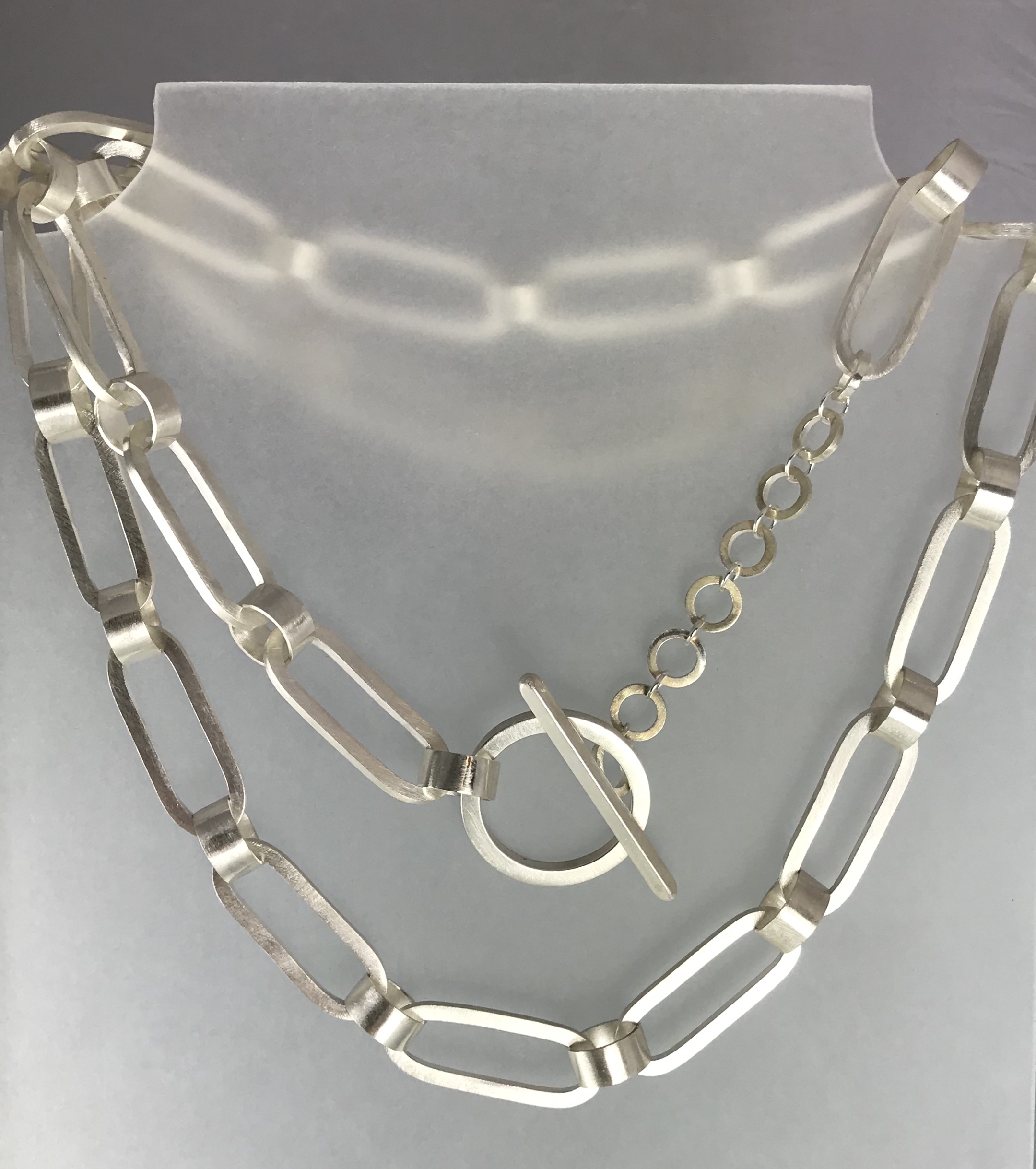 Long ‘n Round Link Necklace2.jpg