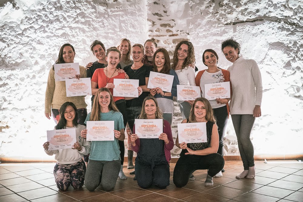 Yoga Alliance certificate ceremony 200h Yin Vinyasa Teacher training course Spain Jane Bakx Yoga