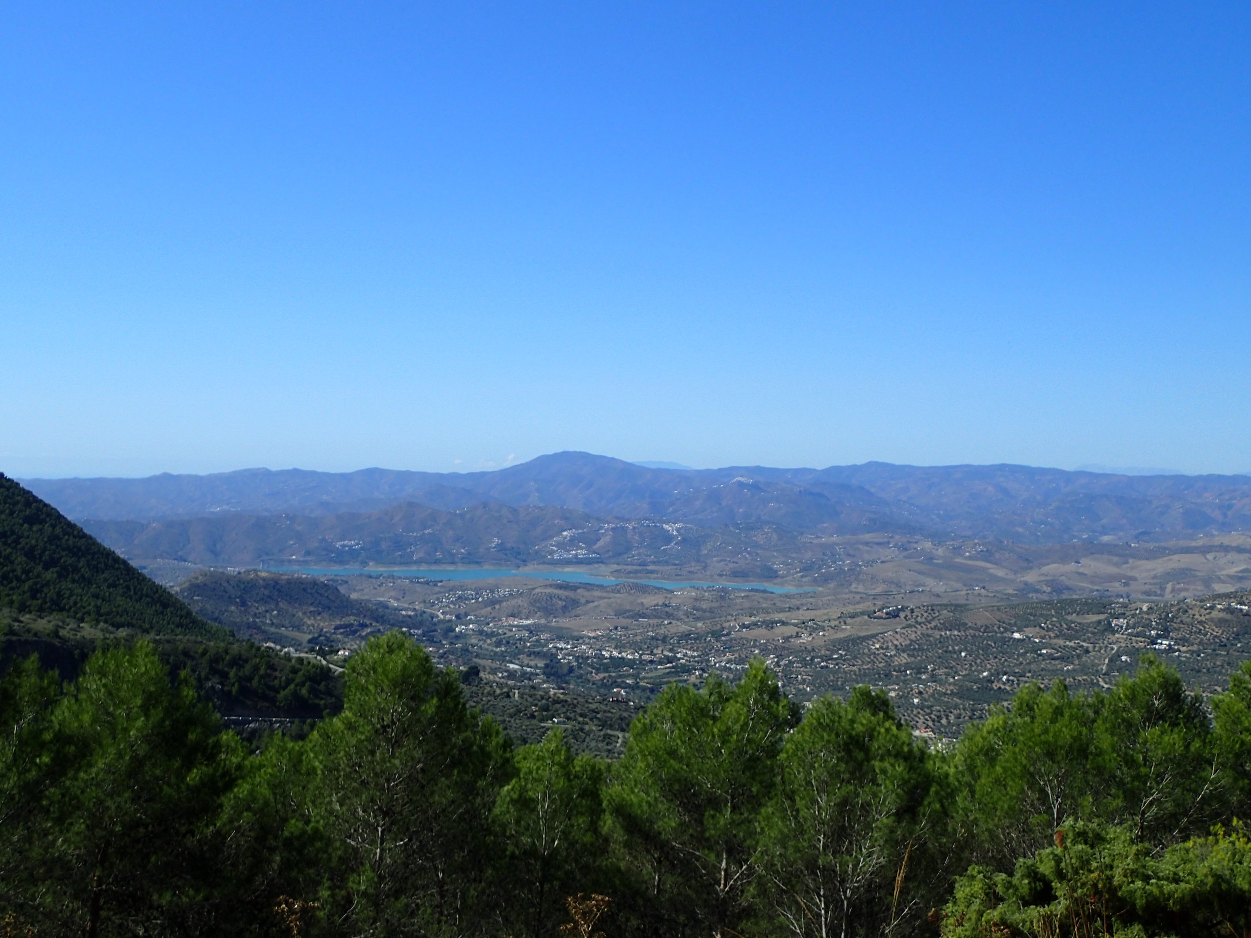 Amazing mountain views during hike at Yin Yang Yoga retreat in the Malaga mountains in Spain with Jane Bakx Yoga (Copy)
