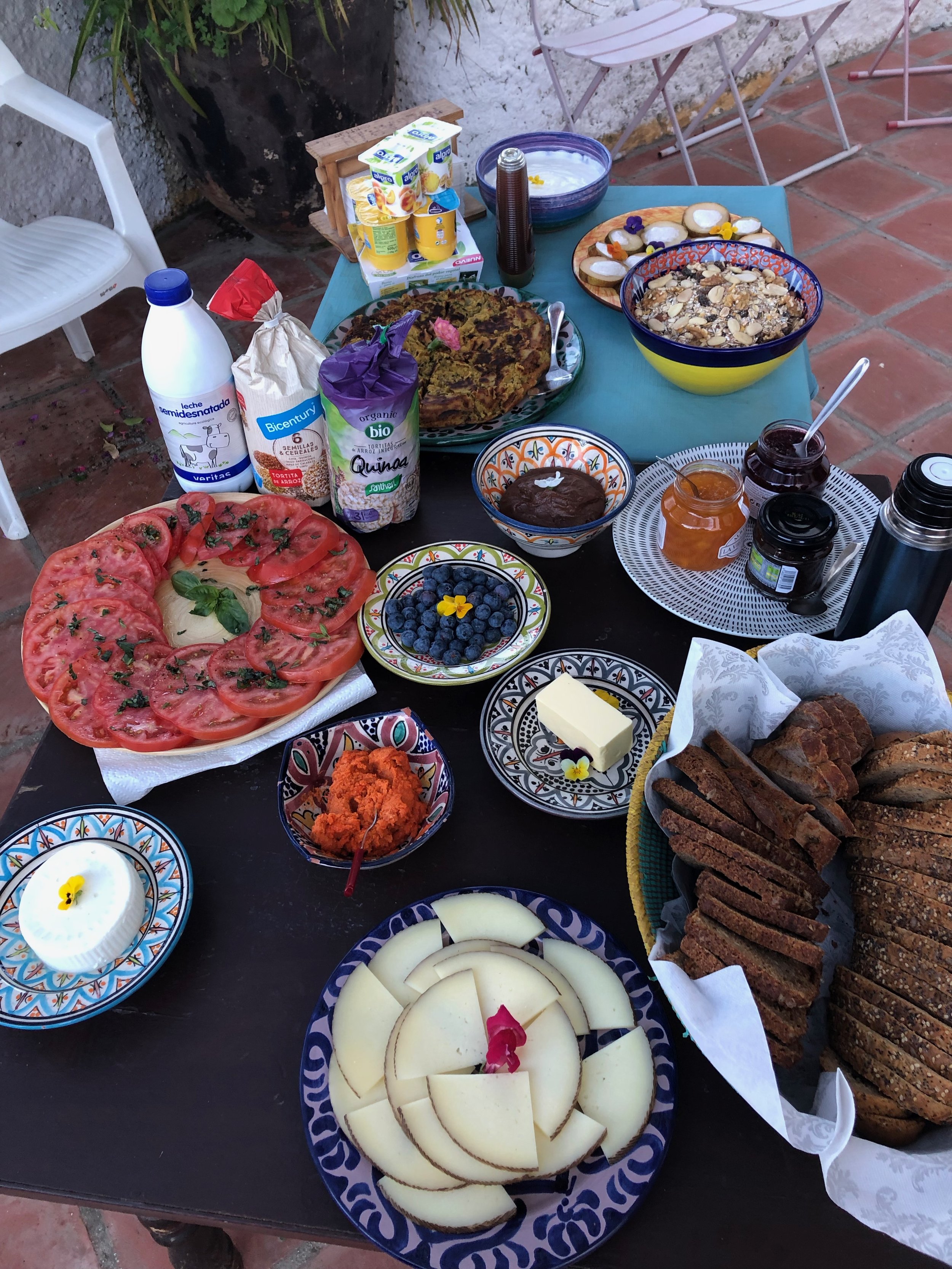 Healthy breakfast at the Yoga retreat in the Spanish mountains with Jane Bakx Yoga.