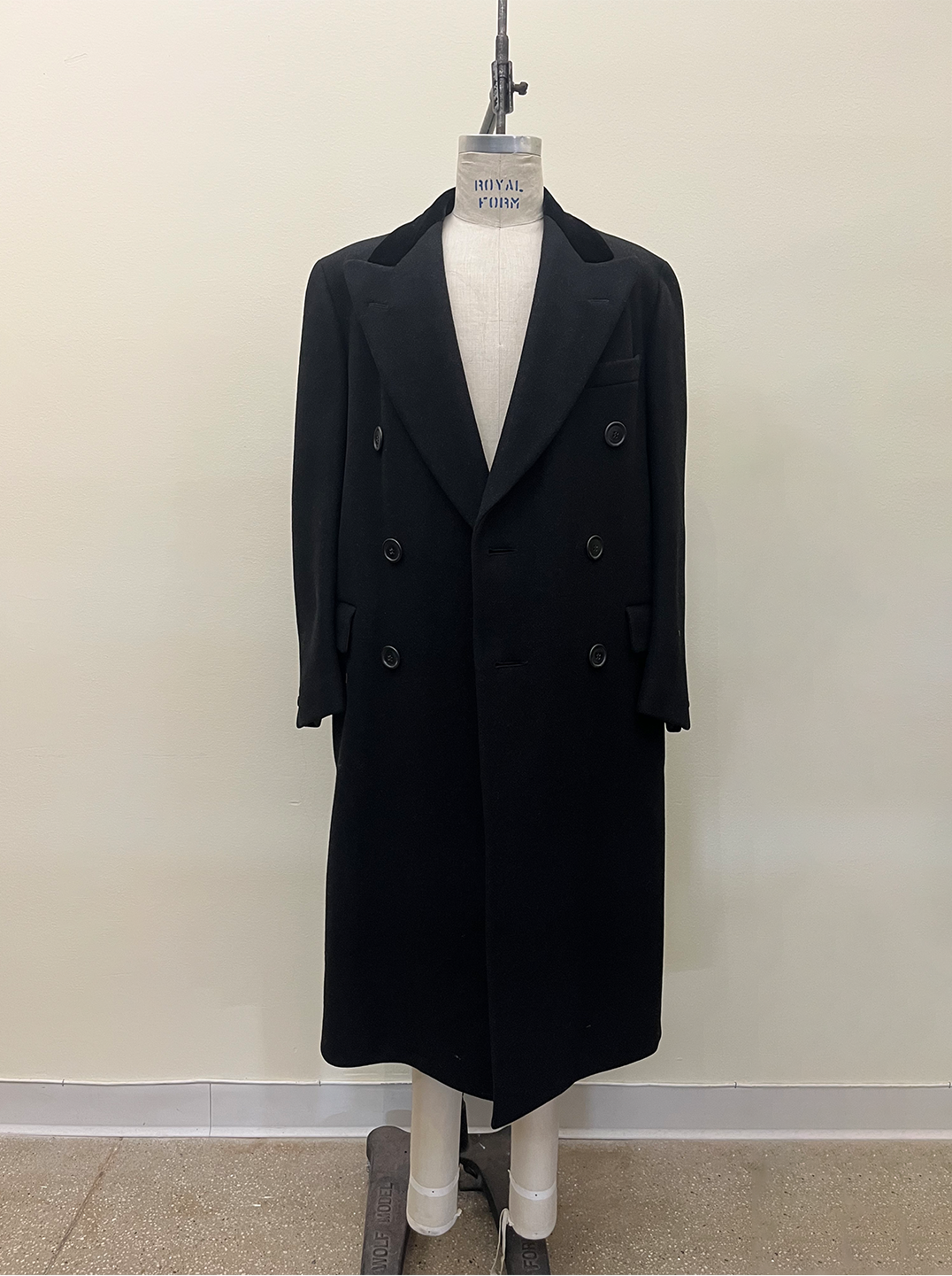 Black Wool Overcoat     Size: 38
