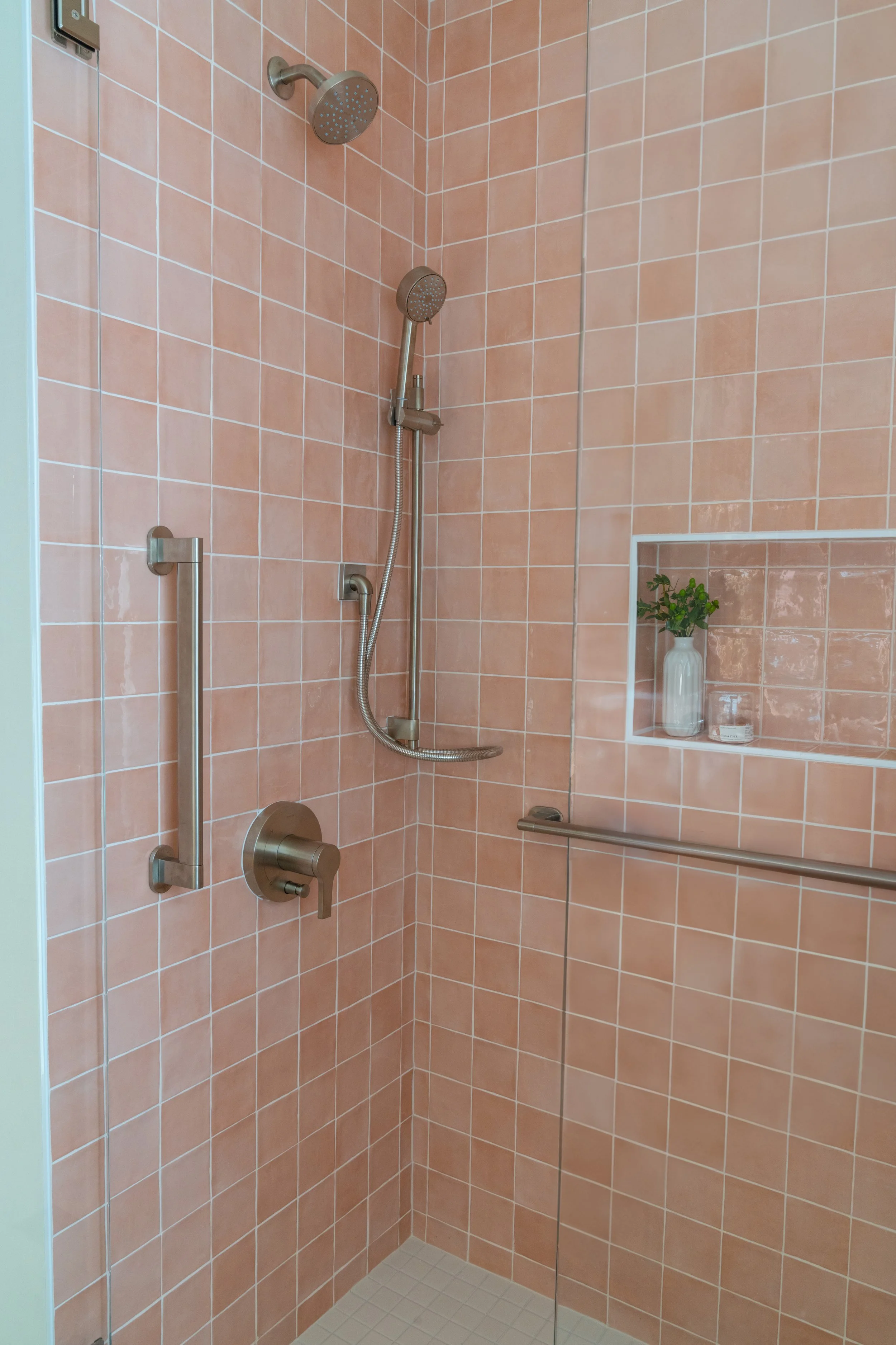 tusk-builders-culver-bathroom-remodel-zero-entry-shower-minneapolis-5.jpg