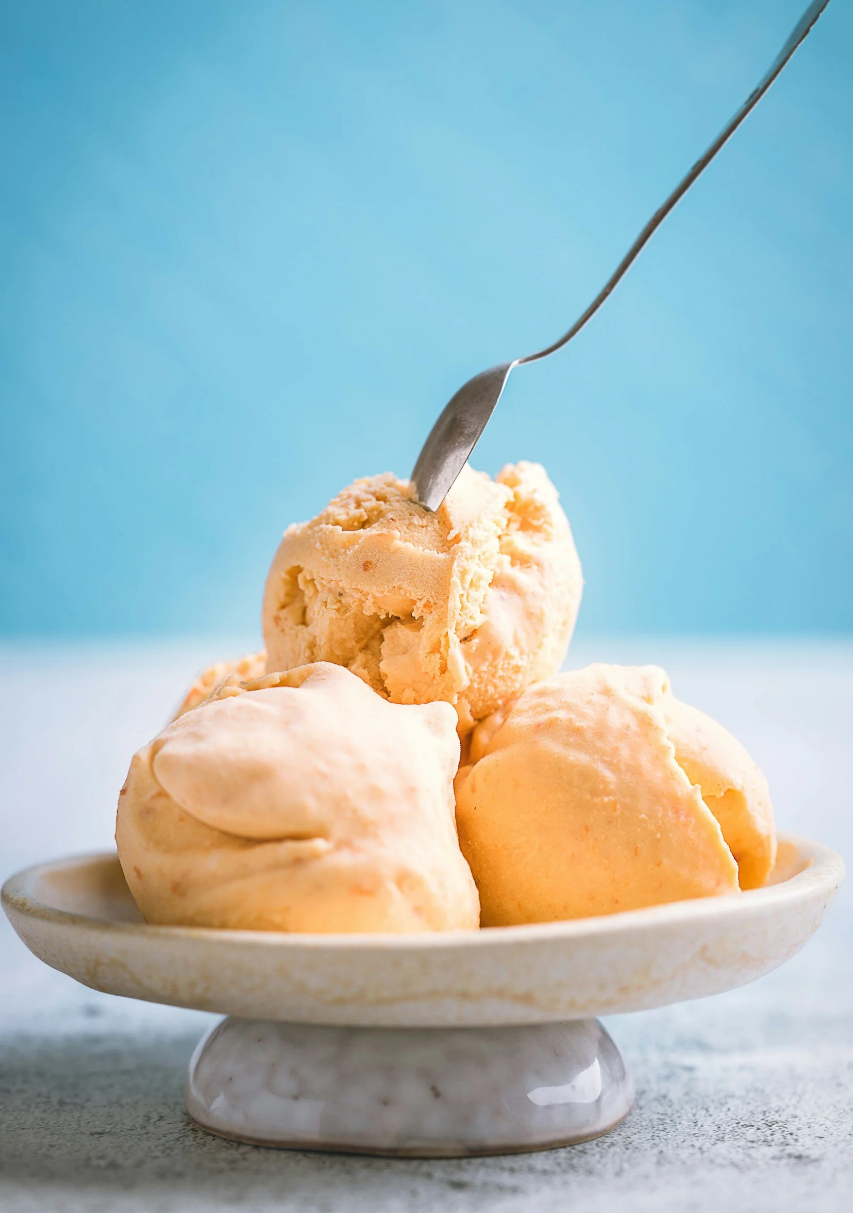 Honey-sweetened peanut butter ice cream