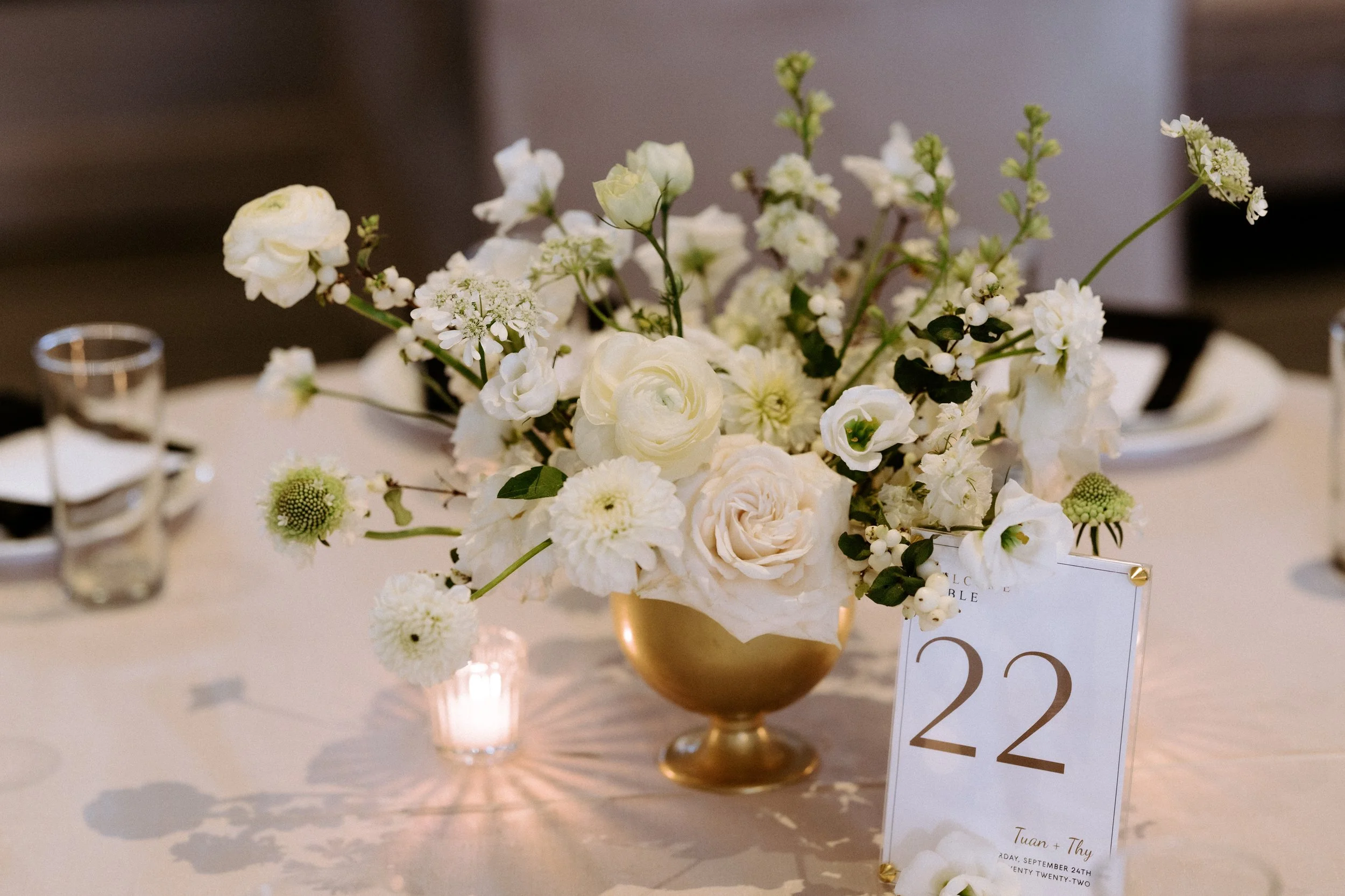  A fresh take on luxury table design that keeps the focus on connection, conversation, and the breathtaking blooms right at eye level.