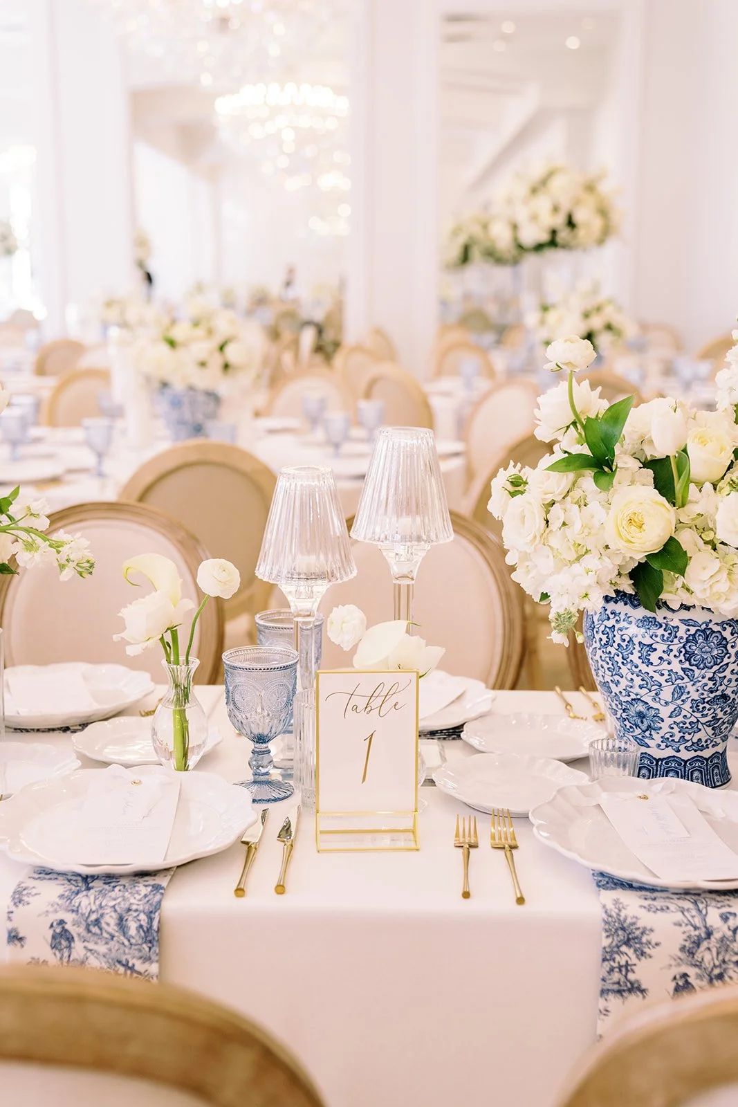 Chateau Nouvelle wedding florist
Chateau Nouvelle florals Houston
Wedding flowers Houston
luxury wedding florist Houston TX