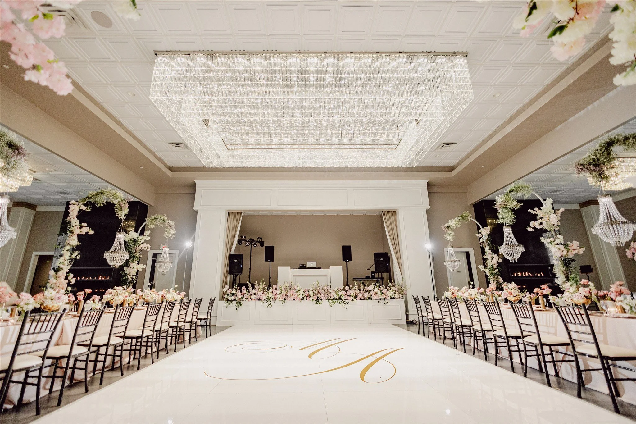 Sandlewood Manor