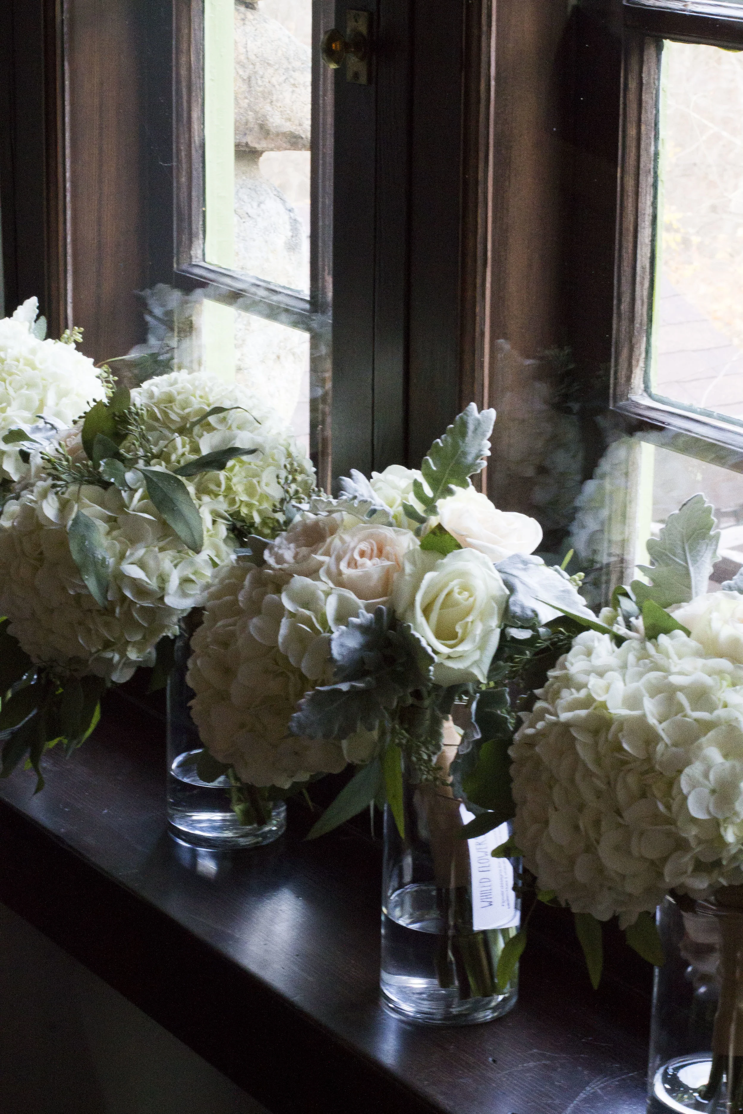 elegant bridesmaid bouqs.JPG