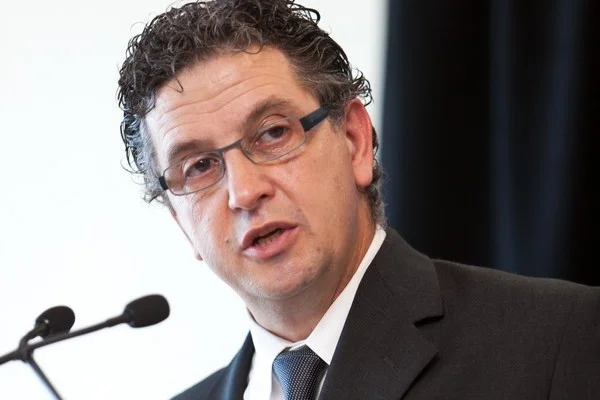 Ep. 032: Graeme Simpson: What Young People Can Teach Us About Building Peace
