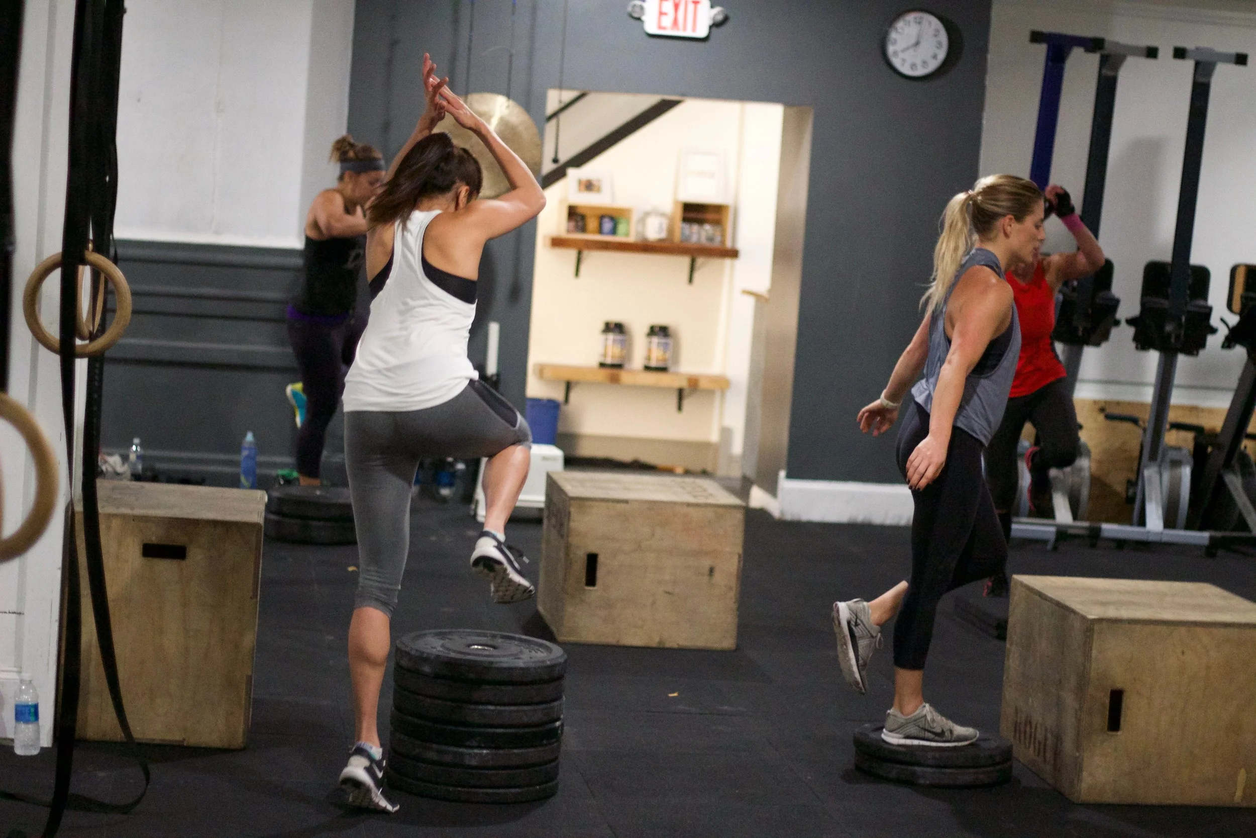WomenSLJump.jpg