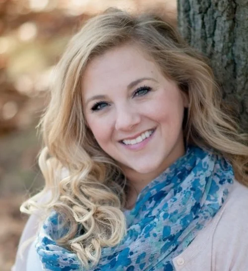 Dr. Sarah Pires, PsyD Alumni of: MMHI Online Bio: Dr. Pires is a psychologist in North Haven, CT who helps overwhelmed girls and women find self-compassion within so they can live a life they love. What she said about our training: I want to let you know that I am absolutely loving the training bundle. I am so glad I joined! It has been such a great training with great foundation information as well as new information for me to think about that has not been covered in other trainings. I’m also really happy with the more specific modules for each of the PMADs, especially the inclusion of treatment recommendations and examples.