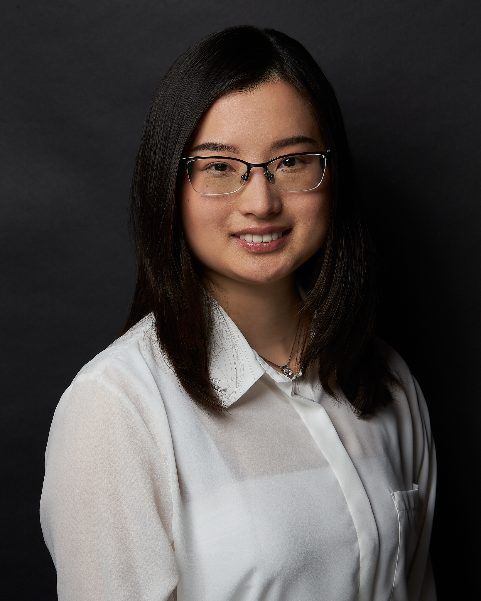 20190510_CambridgeLLP_Michelle_HeadshotsTO - 03.png