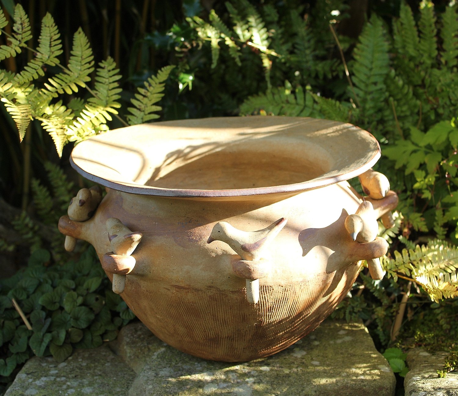Bird pot, stoneware