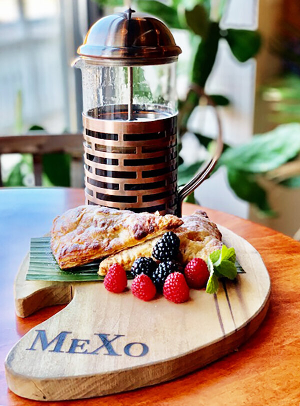 Pastelitos Yucatecos with Cafe.jpg