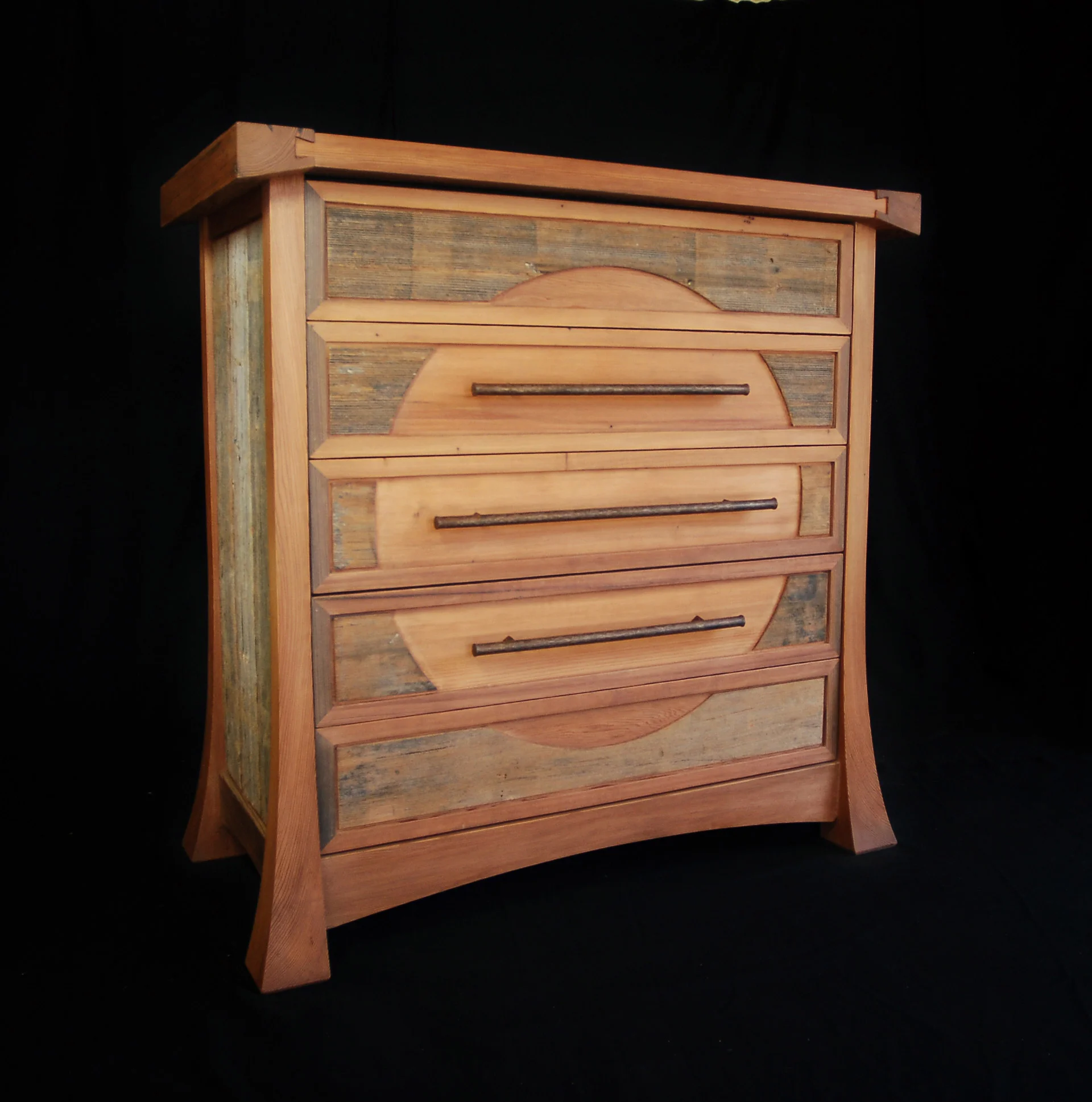 Dresser_b.jpg