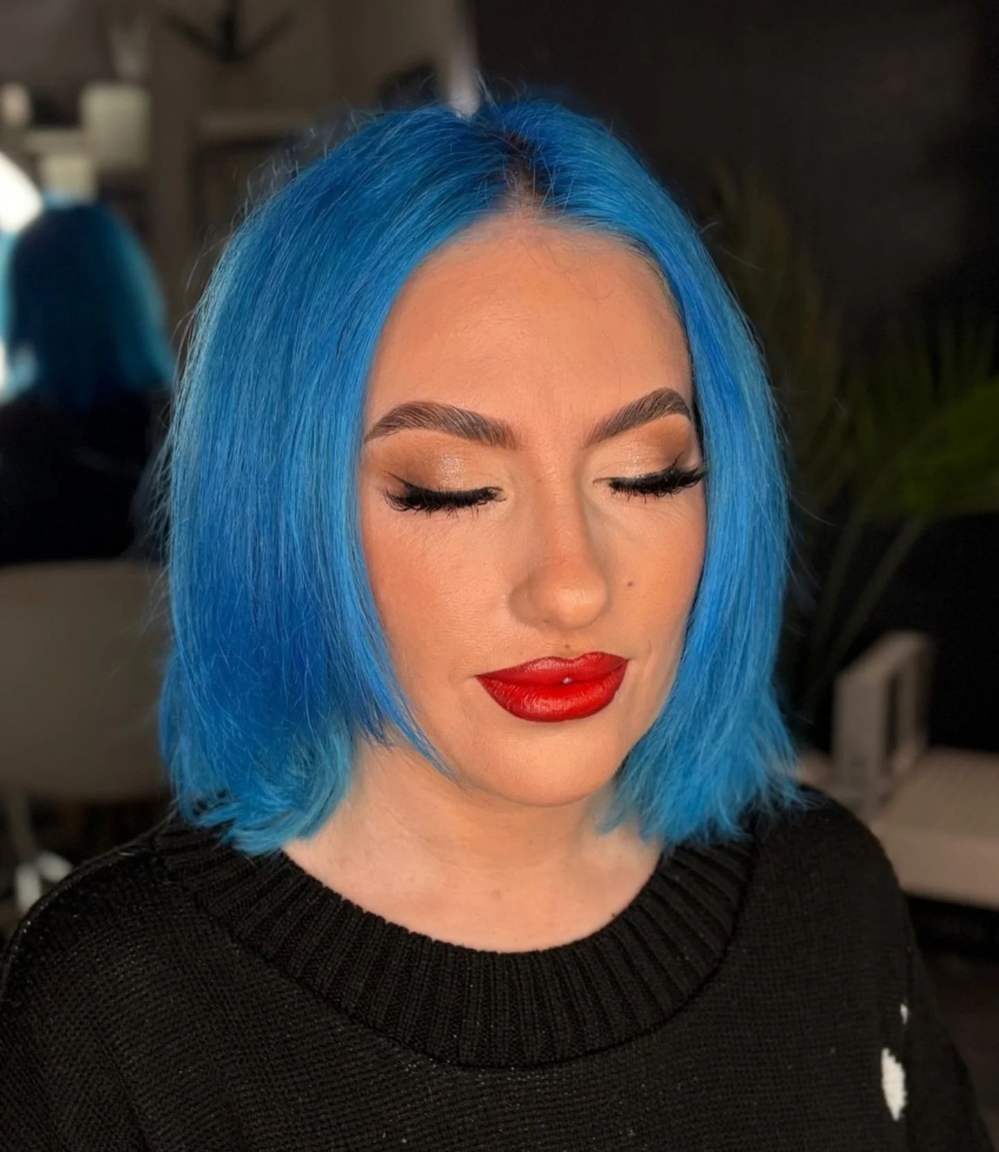 Tis the season for a festive lip! 

Hit SAVE for your next red lipstick moment. 
Bold lips and sultry eyes, looked awesome with @ms.hollywood.x stunning blue hair. ❤️💙

Products available at @lookfantastic use code LFTFVICTORIAF and @sephorauk use c
