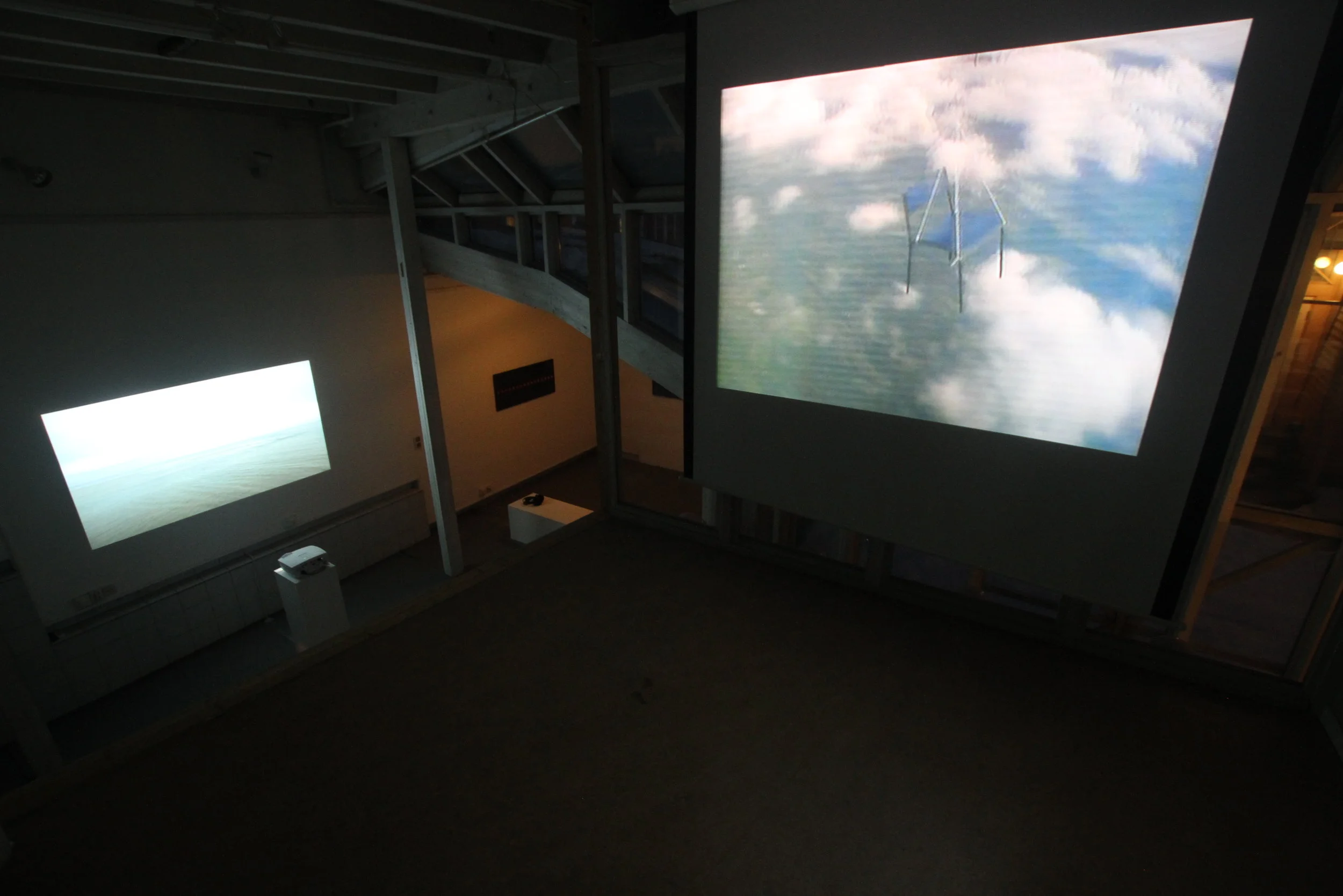 Simon Faithfulls to videoverk Going Nowhere (2016) og Escape Vehicle (2004). Foto: Vanina Saracino