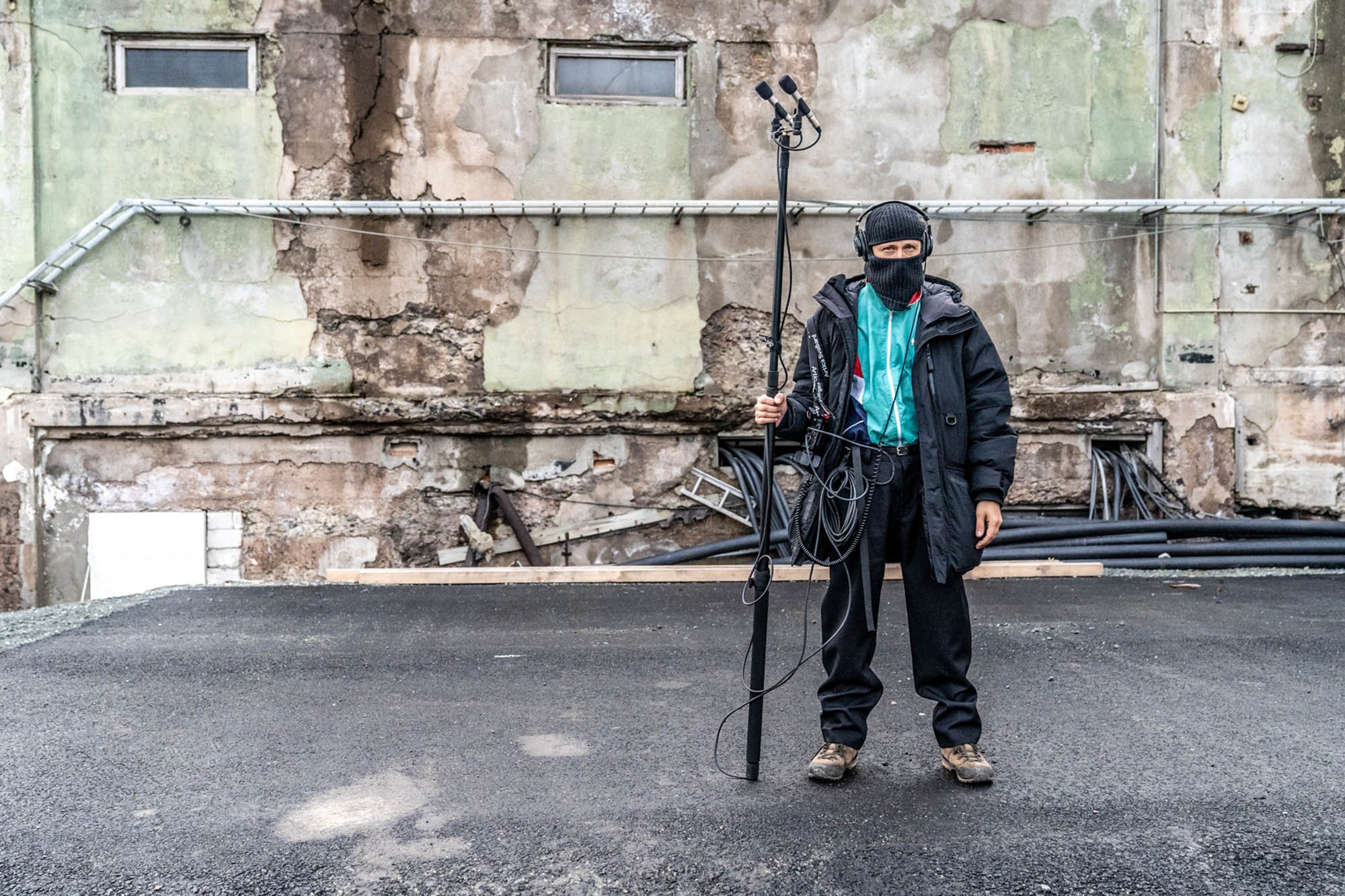  In september 2021 artist and composer Ignas Krunglevičius presented his sonic installation Hard Body Dyspraxia inside a disused power plant in Longyearbyen. Photo: Tom Warner 