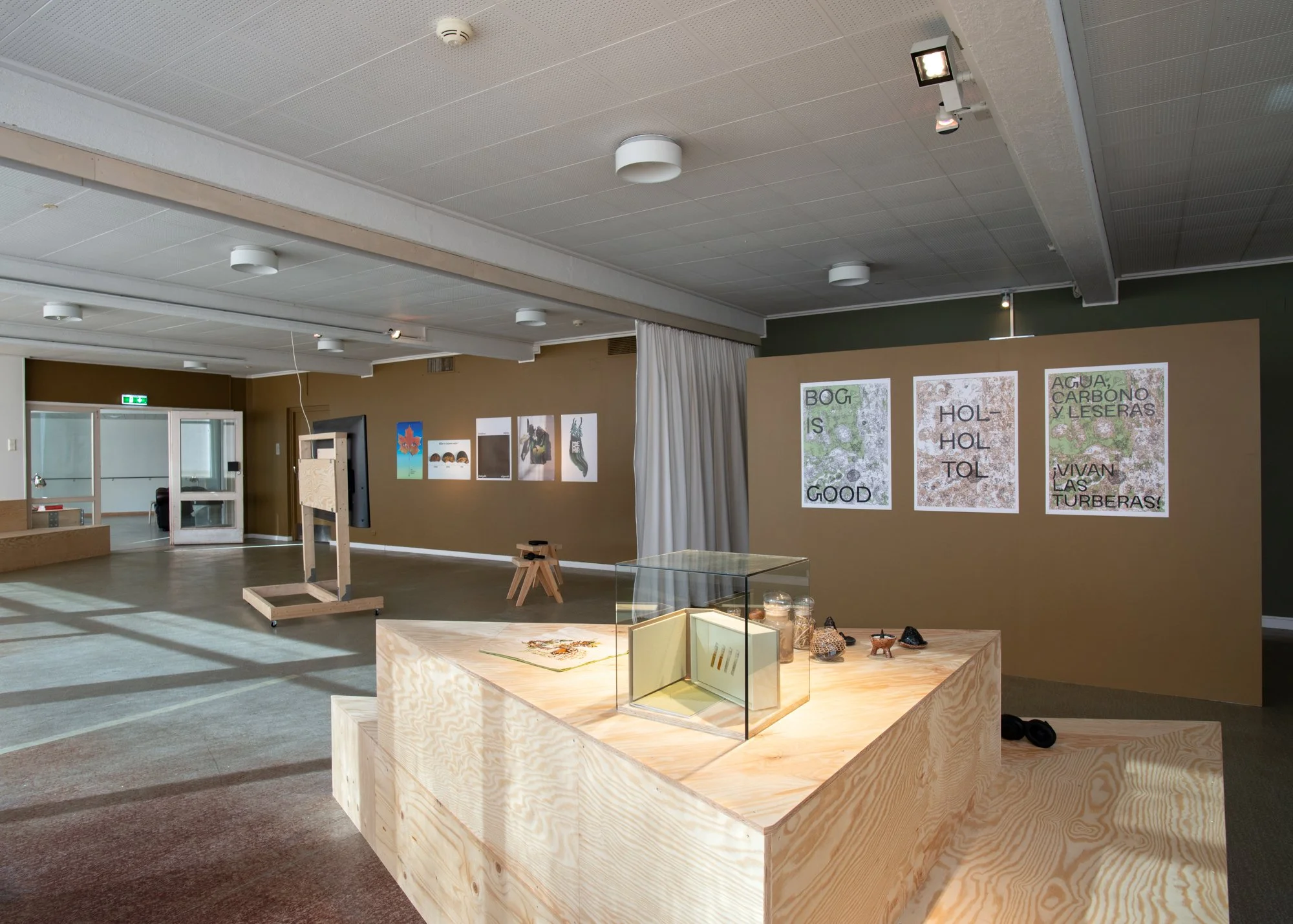   Ned i Myra: Dvale  på Tromsø Kunstforening. Foto: Mihály Stefanovicz/Tromsø Kunstforening. 