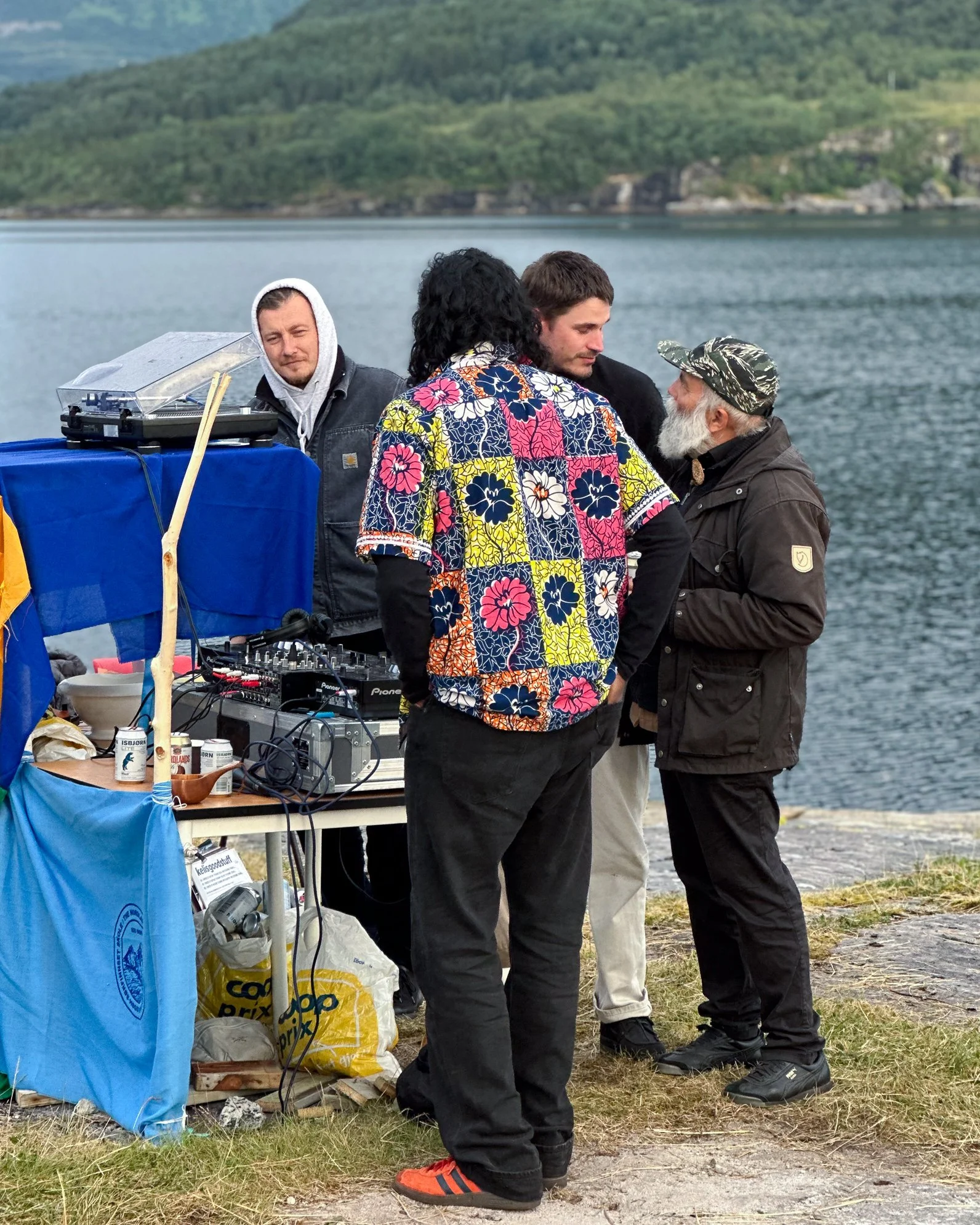  SASUSU Radio og Kabelvogue dj's med gjester stod for musikken under sommerfesten i 2023. Foto: Hilde Sørstrøm 