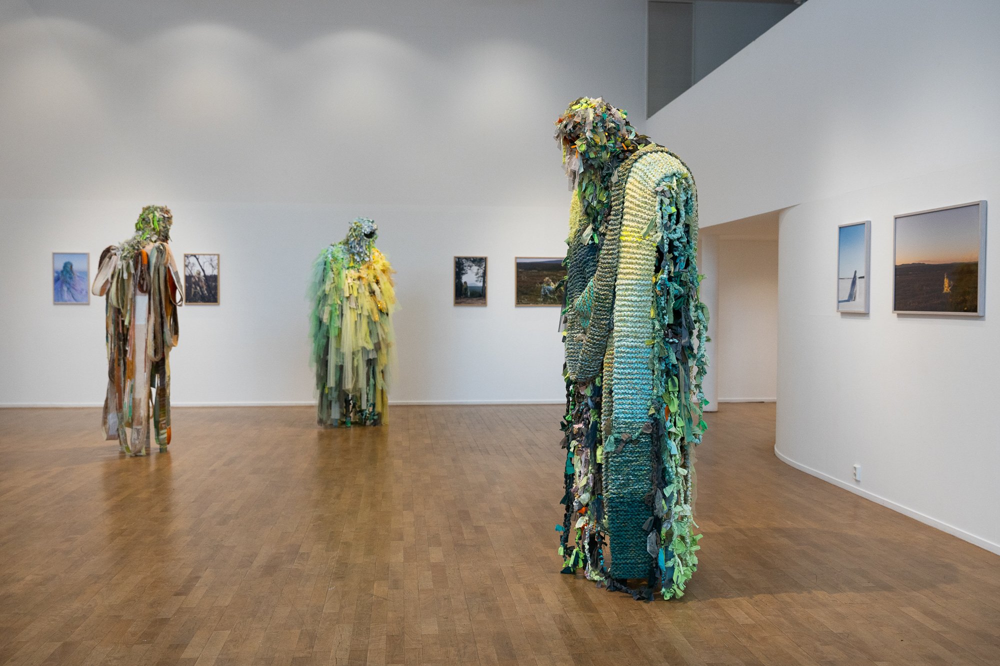  Fra utstillingen  Too Hot to Make Fashion: Tonje Plur  på Galleri Nord-Norge. Foto: Marvin Pope 