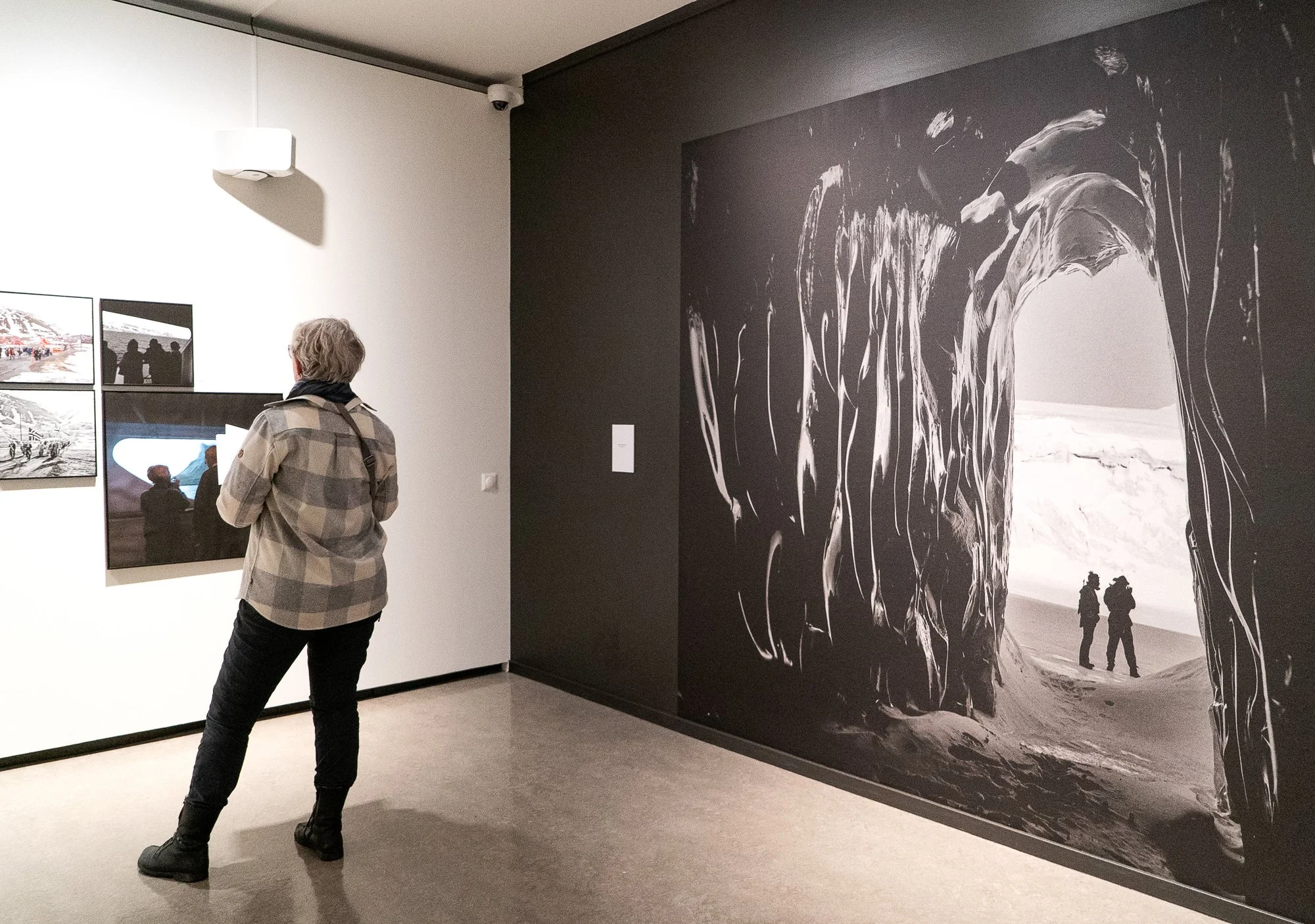 Memory in Flux: an Intergenerational Portrait of Svalbard