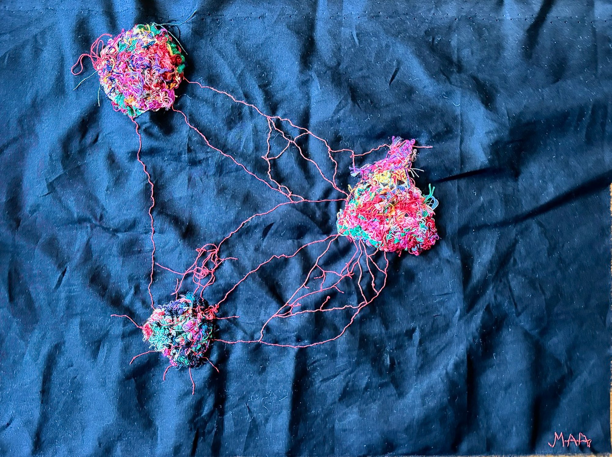  Mutation (2024), handmade embroidery on cotton by Marsil Andjelov Al-Mahamid. Photo: Marsil Andjelov Al-Mahamid. 