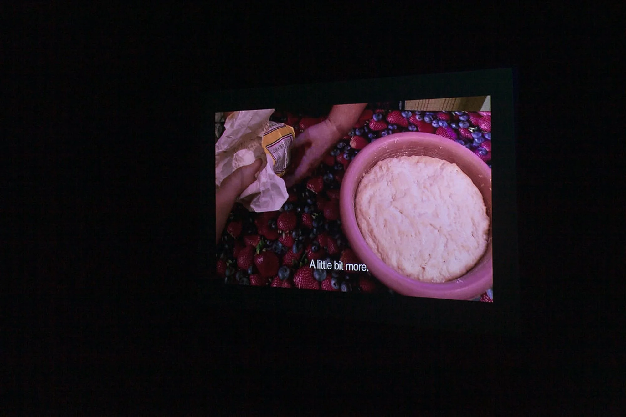   The Magic Tablecloth  (2012), videoverk av Eva Bakkeslett. Foto: Oleg Khadartsev 