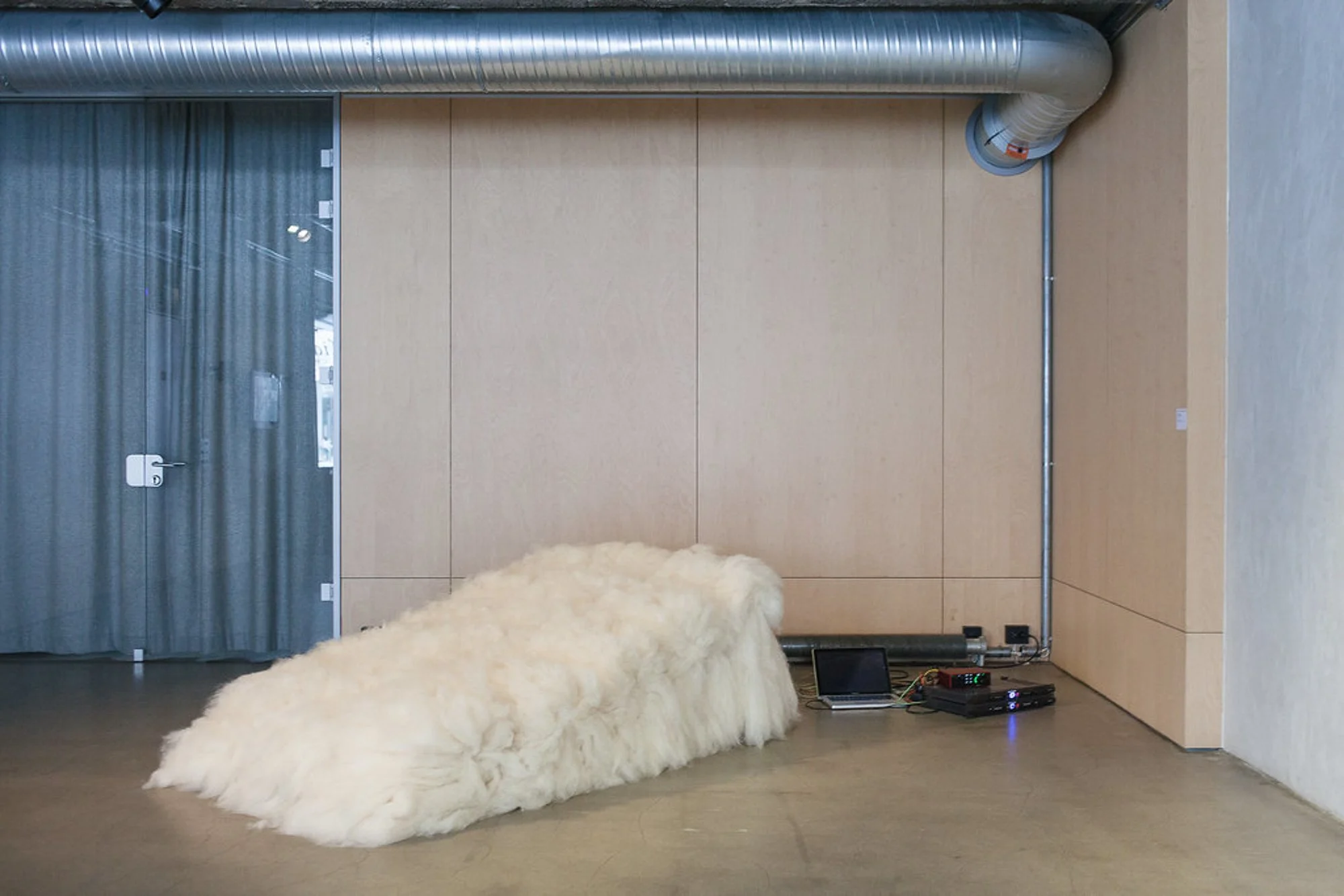   Roaring Silence  (2026) av Brith Hennie Halvorsen og Nils P. Johansen. Foto: Oleg Khadartsev 