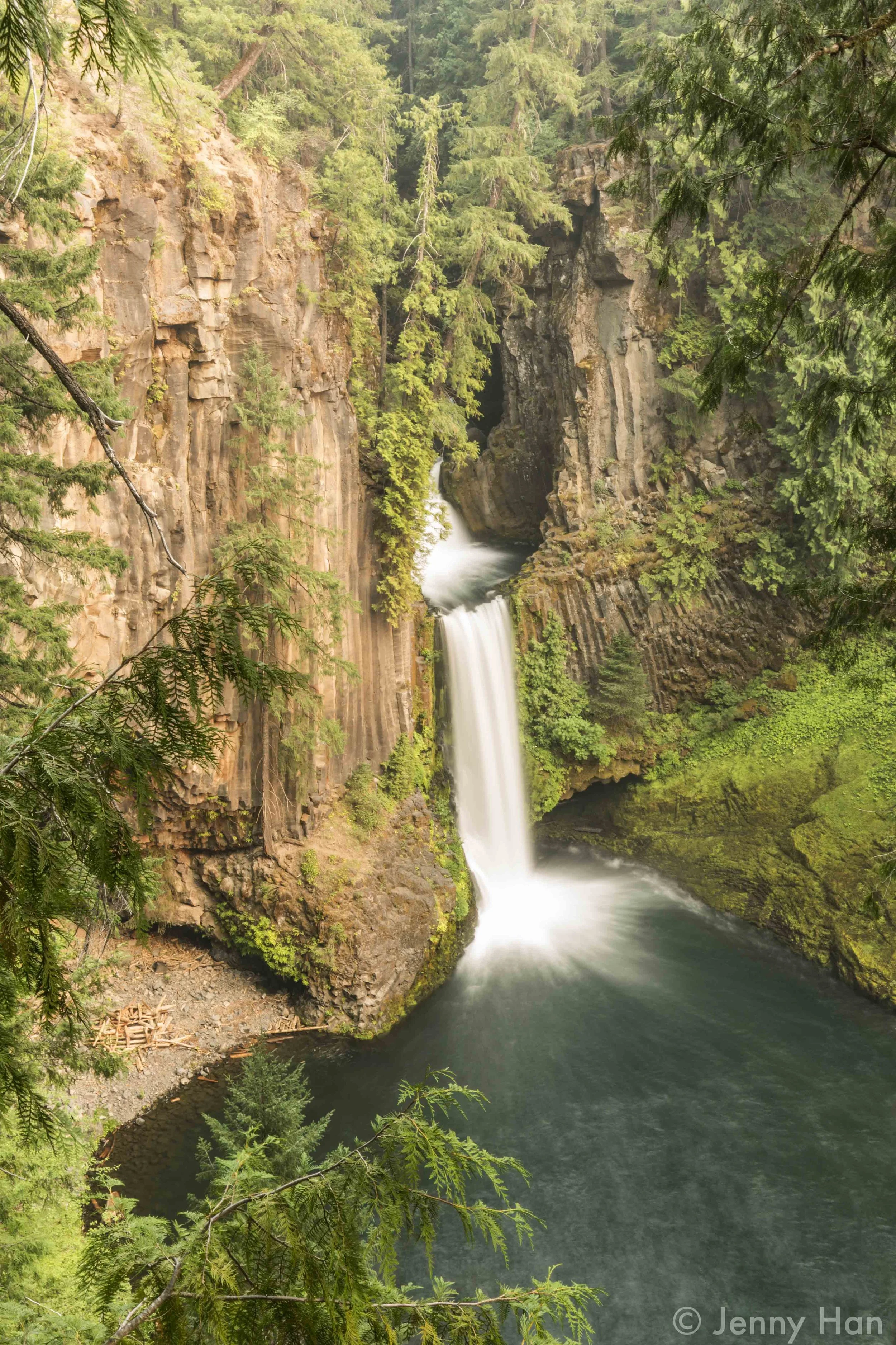 Toketee Falls.jpg