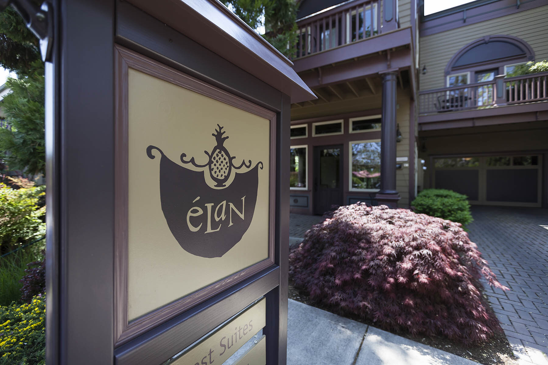 Elan Guest Suites and Gallery