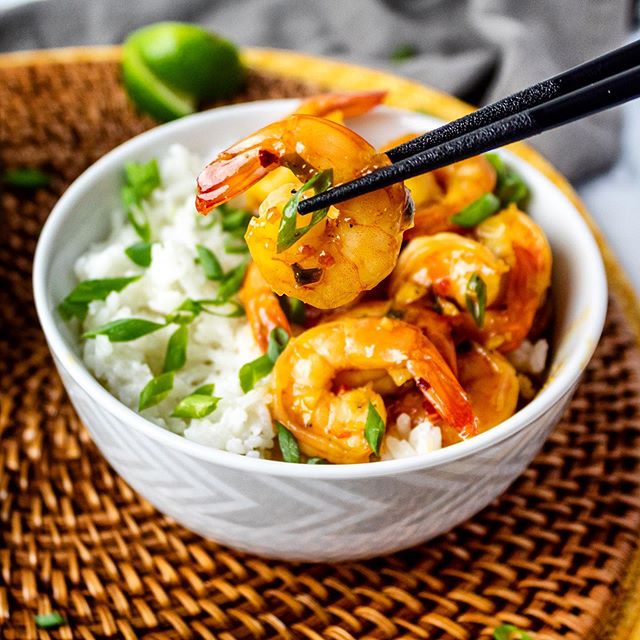 Aloha foodies! I&rsquo;m back from a mini, unplanned break with this quick, easy and freaking delicious Sweet Chili Shrimp recipe! ~~~~~~~~~~~~~~~~~~~~~~~~~~~~~~~~~~~~
Sometimes when life bogs you down with work, your side biz, family duties plus the