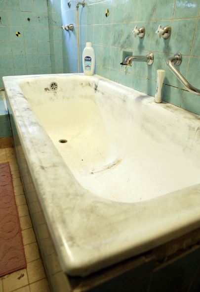 Tub.jpeg