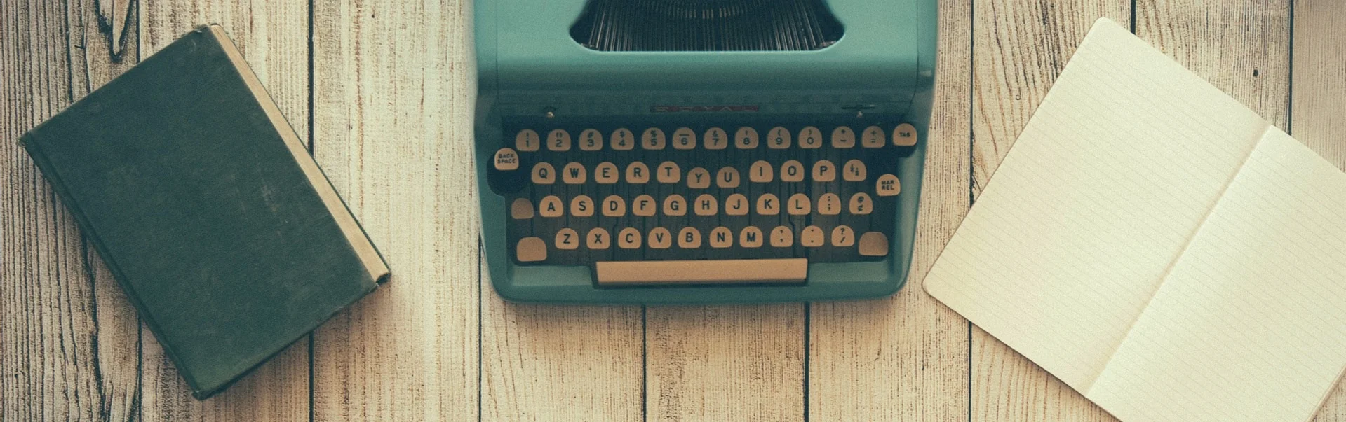 typewriter-801921_1920.jpg