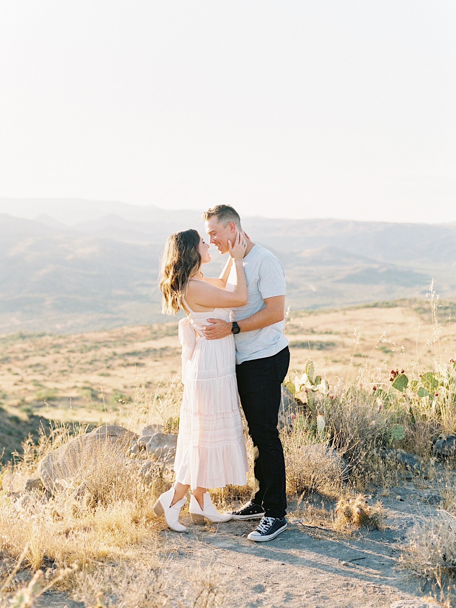 OpenFieldPhoenixArizonaEngagement_SajePhotography_1.jpg