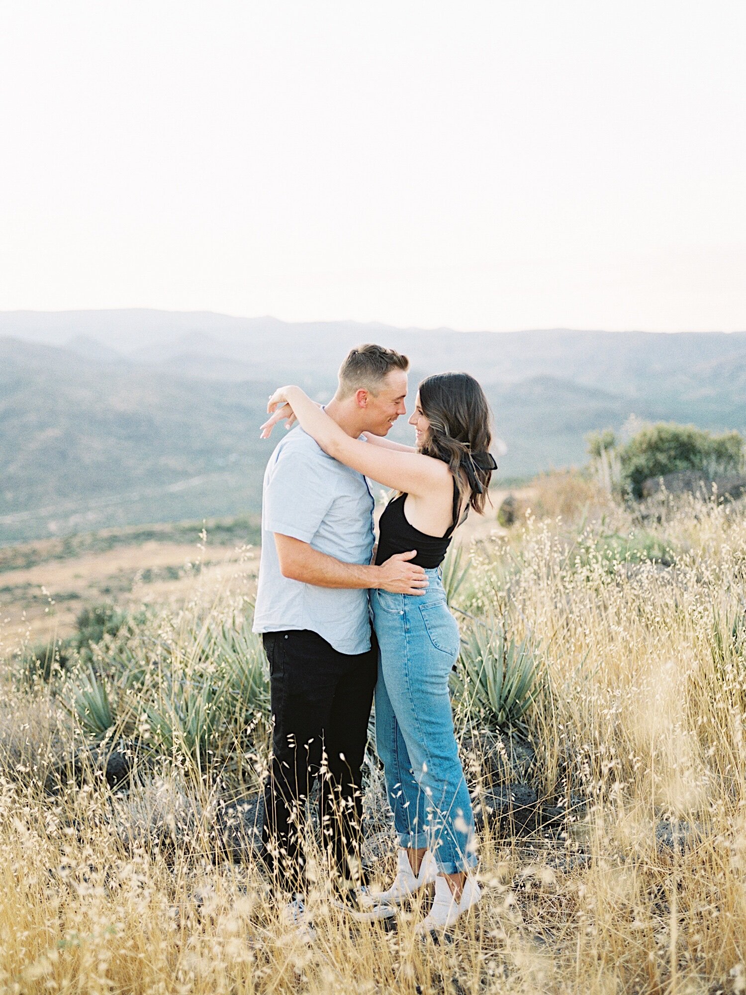 OpenFieldPhoenixArizonaEngagement_SajePhotography_15.jpg