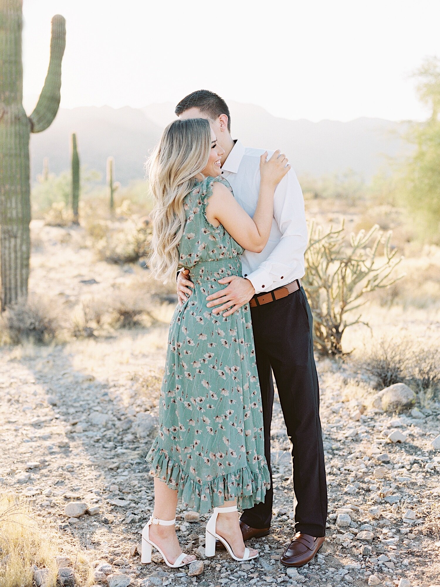 ArizonaWhiteTanksDesertEngagement_SajePhotography_10.jpg