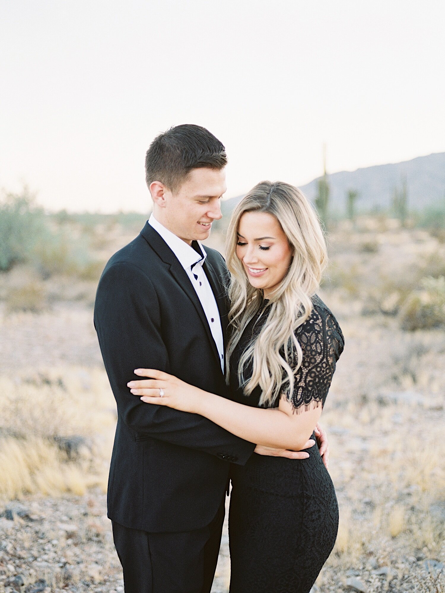 ArizonaWhiteTanksDesertEngagement_SajePhotography_14.jpg