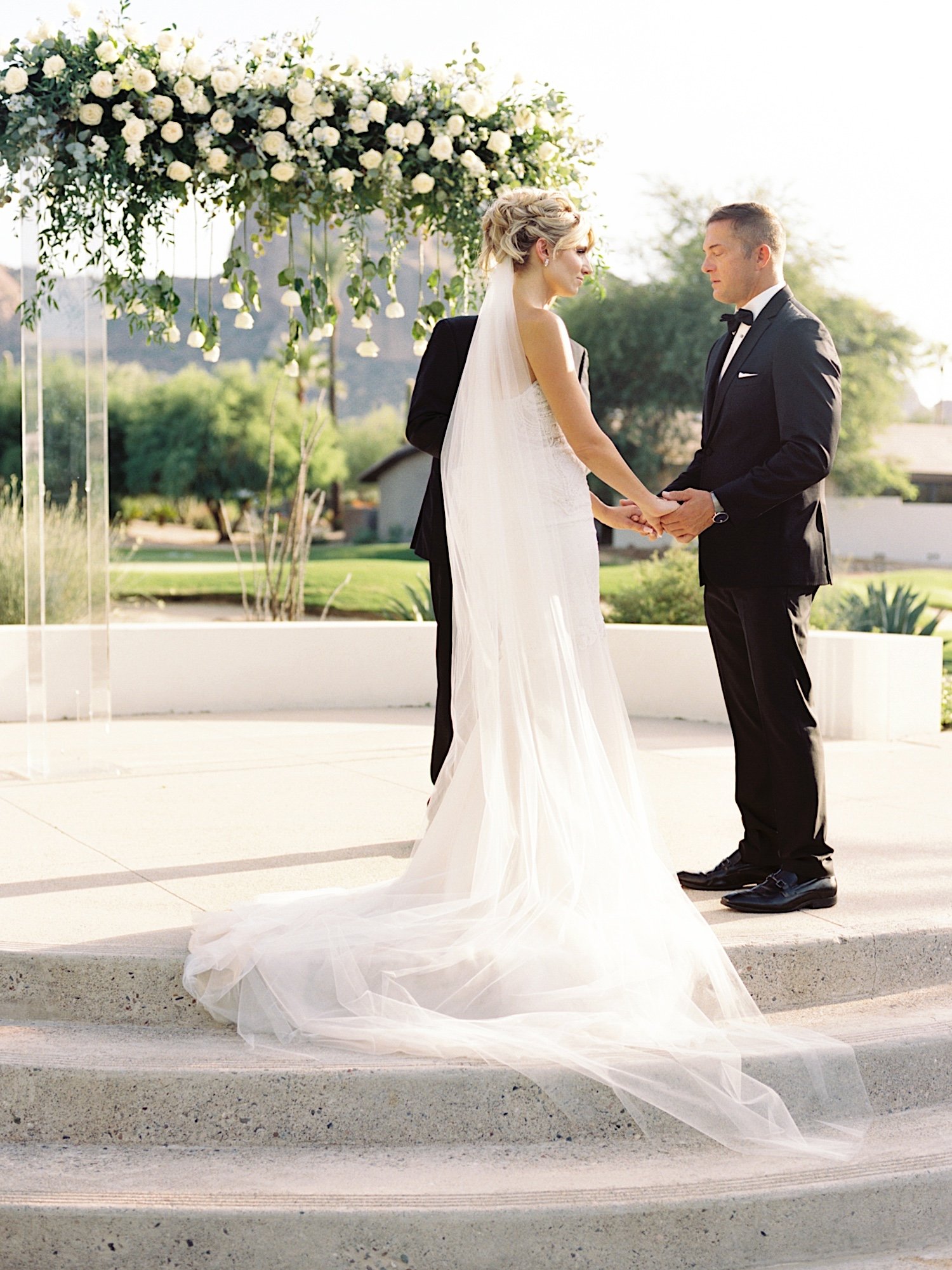 SajePhotography_IntimateSummerWeddingatMountainShadows- ParadiseValleyArizona-21.jpg