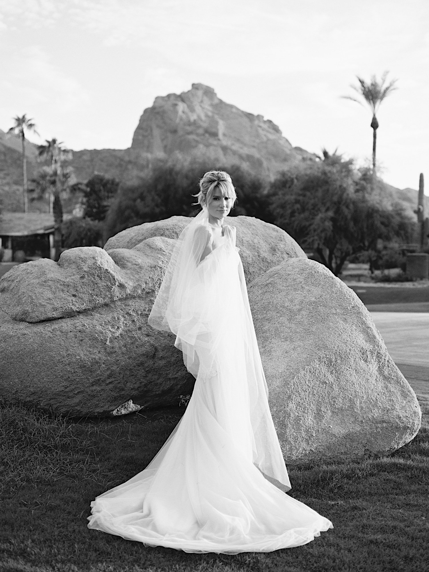 SajePhotography_IntimateSummerWeddingatMountainShadows- ParadiseValleyArizona-31.jpg