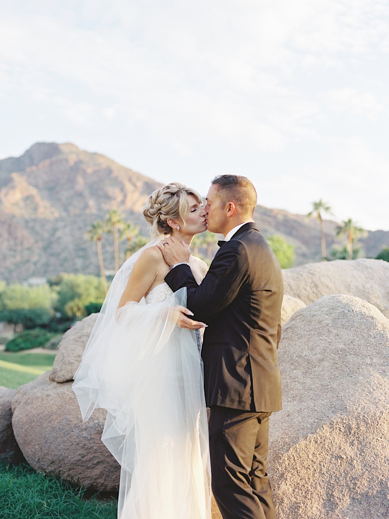 SajePhotography_IntimateSummerWeddingatMountainShadows- ParadiseValleyArizona-32.jpg