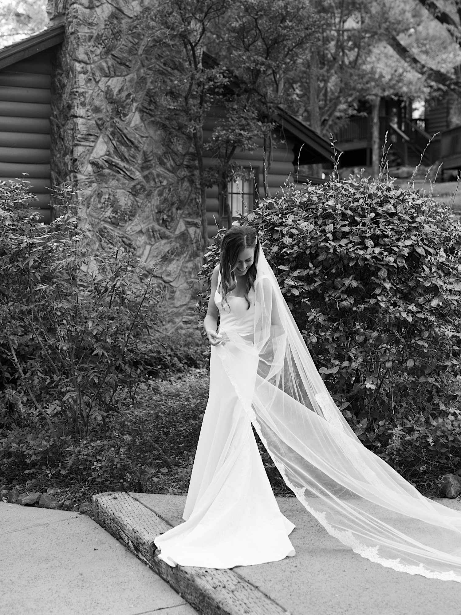 SajePhotography_CharmingGardenWeddingAtLaubergeSedona_6.jpg