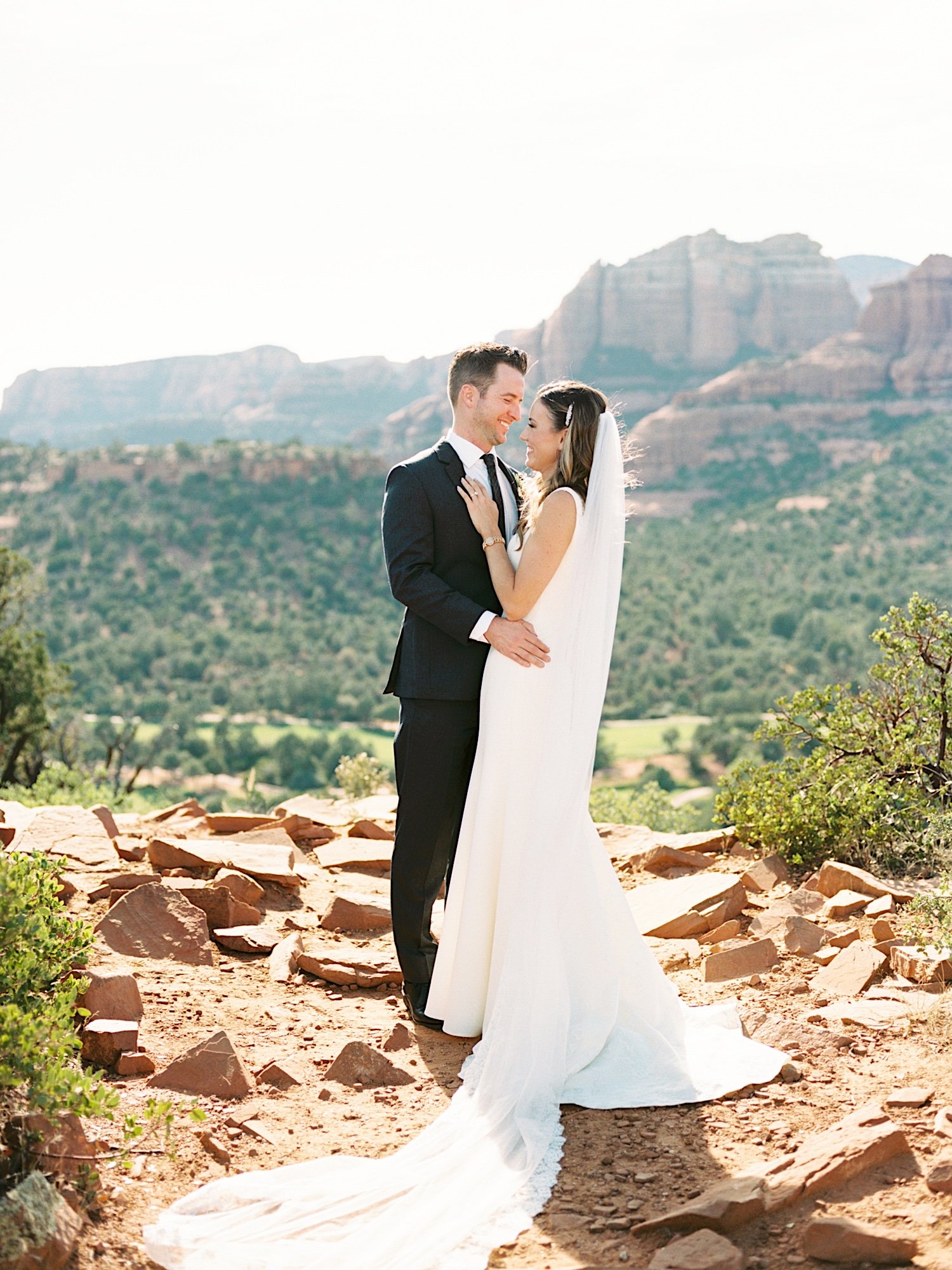 SajePhotography_CharmingGardenWeddingAtLaubergeSedona_22.jpg