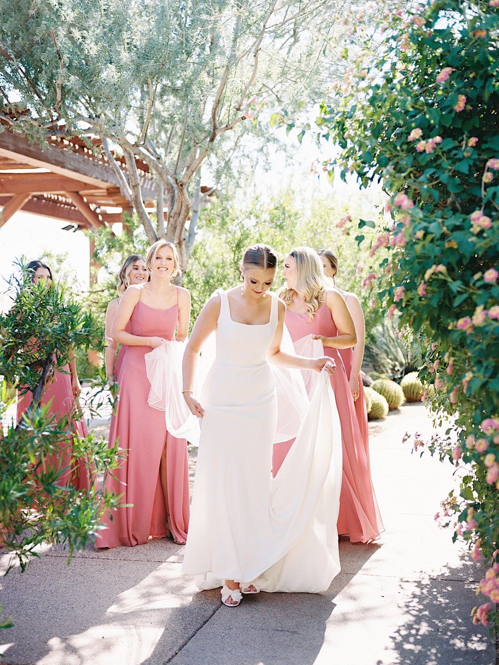 SajePhotography_RomanticFourSeasonScottsdaleArizonaWedding_15.jpg