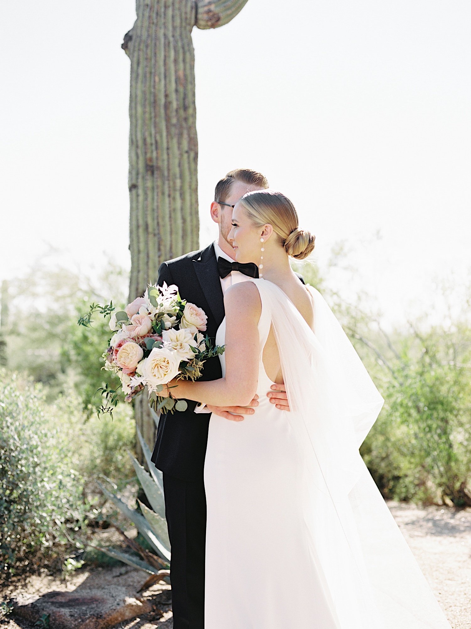 SajePhotography_RomanticFourSeasonScottsdaleArizonaWedding_25.jpg