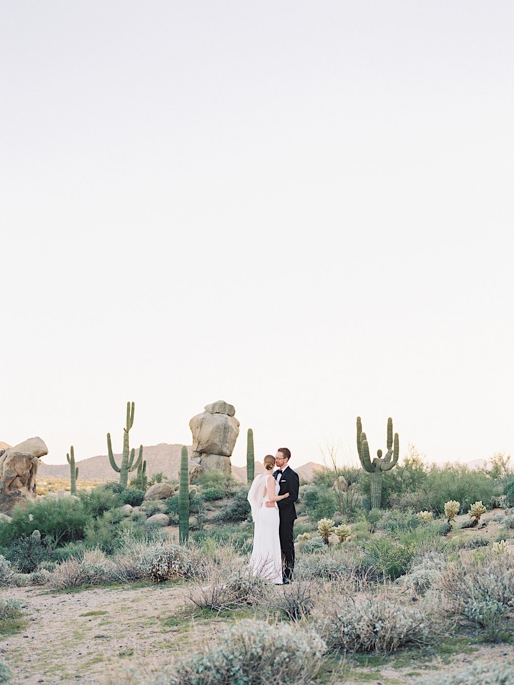 SajePhotography_RomanticFourSeasonScottsdaleArizonaWedding_39.jpg